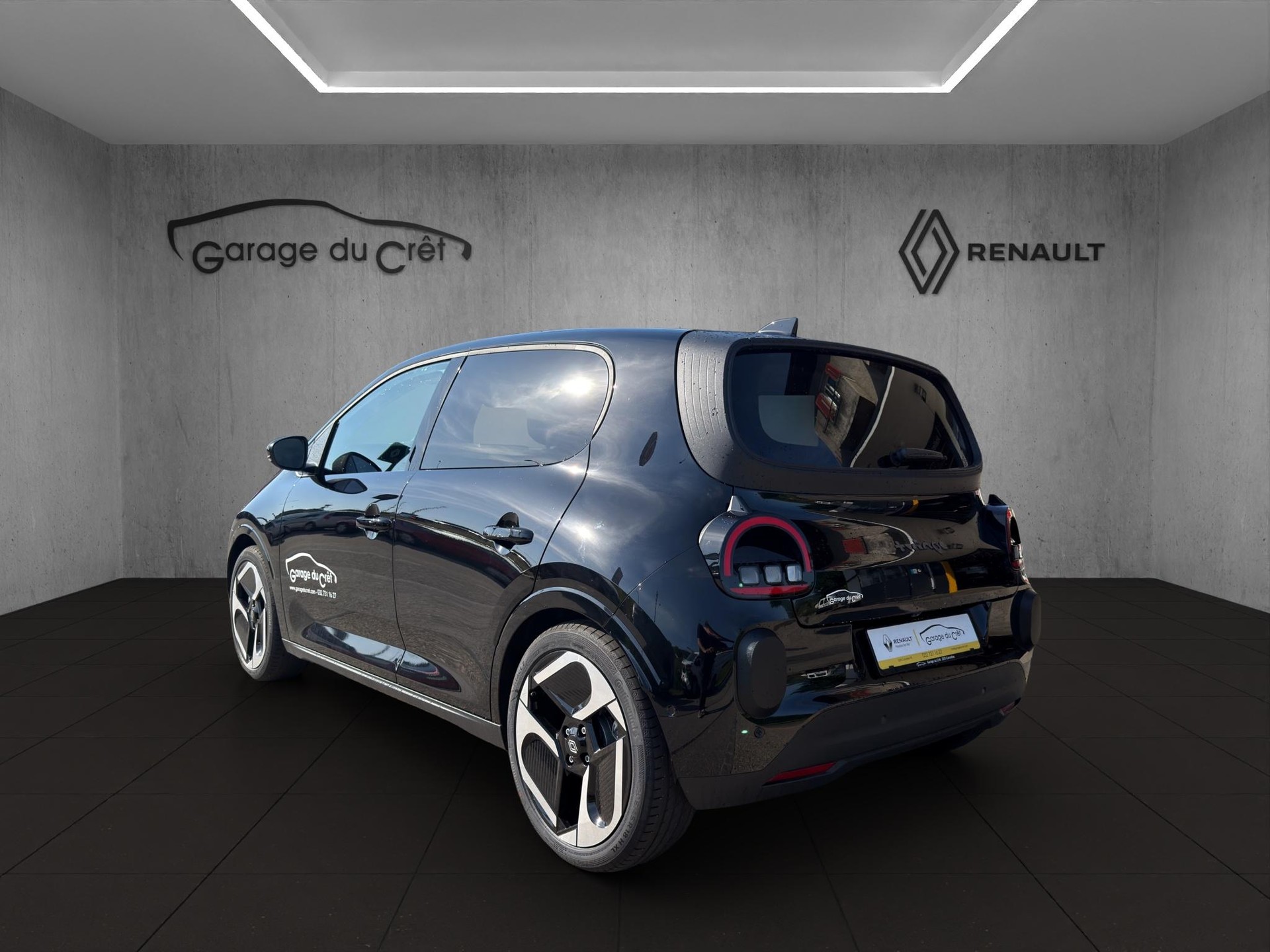RENAULT Twingo E-Tech Urban Range techno-showroom-element-2