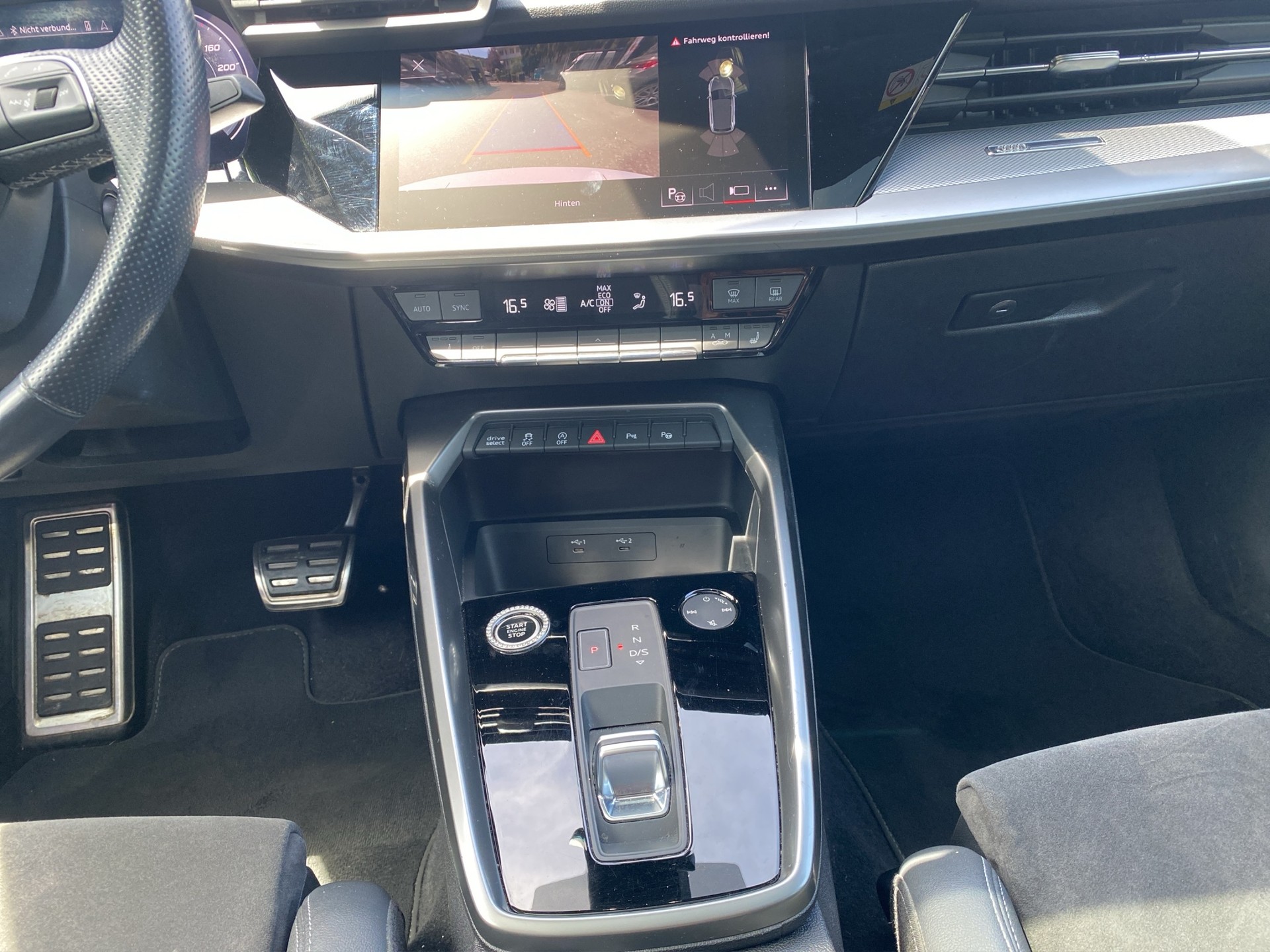 AUDI A3 Sportback 35 TFSI S line S-tronic-image-13