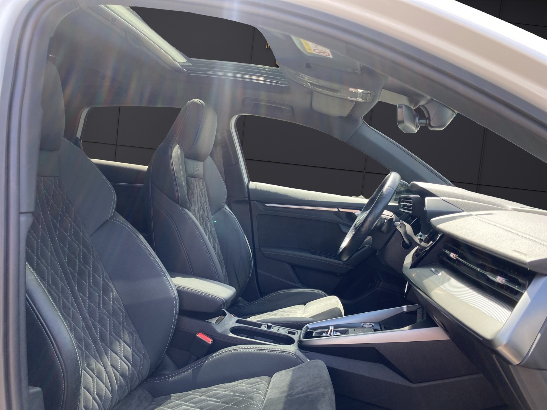 AUDI A3 Sportback 35 TFSI S line S-tronic-image-14