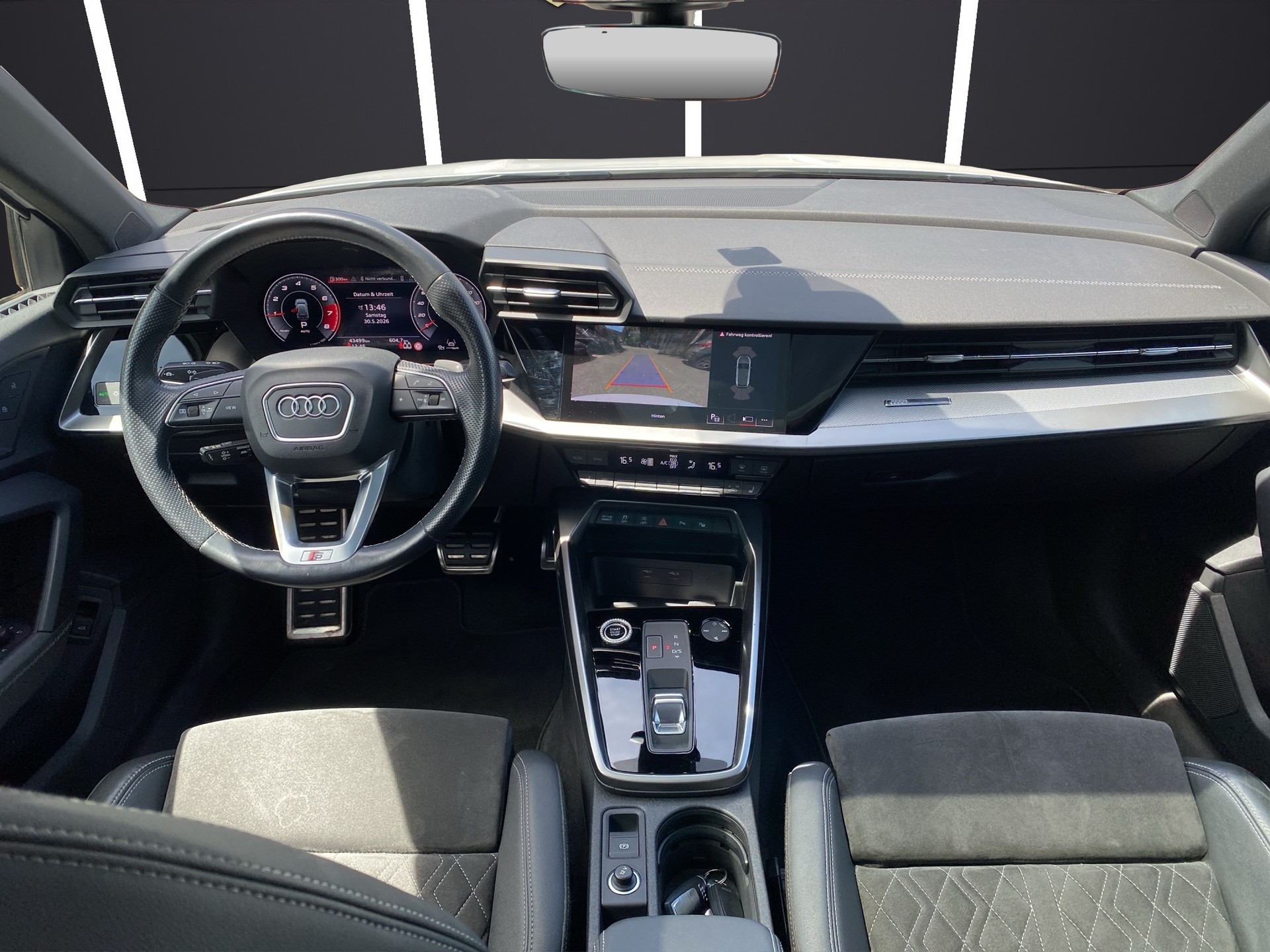 AUDI A3 Sportback 35 TFSI S line S-tronic-image-10