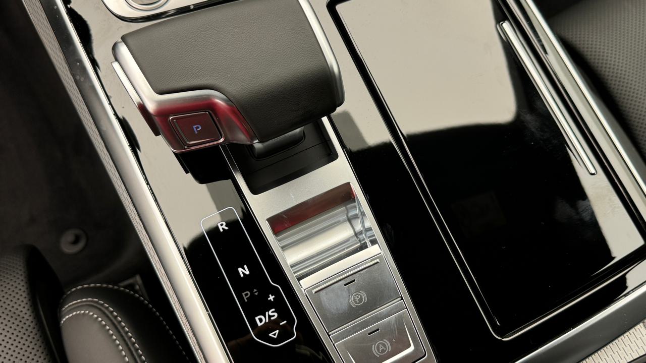 AUDI Q8 SUV TDI quattro 210 kW S line-image-10