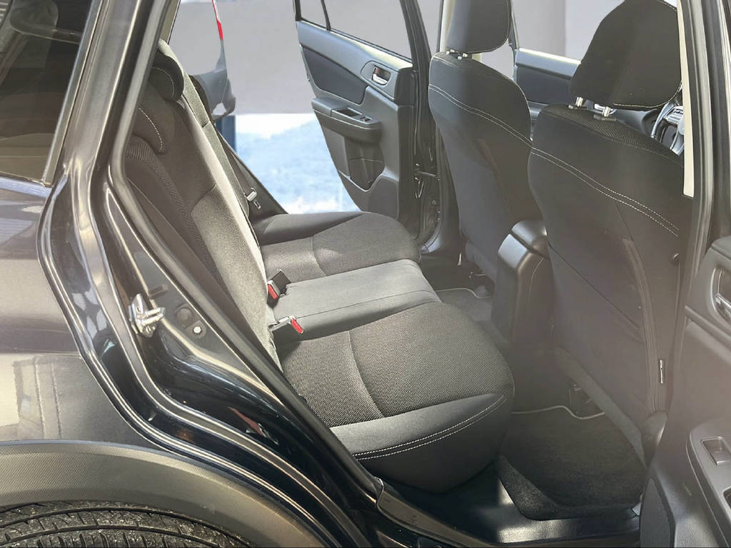 SUBARU XV 2.0i Swiss Two-image-19