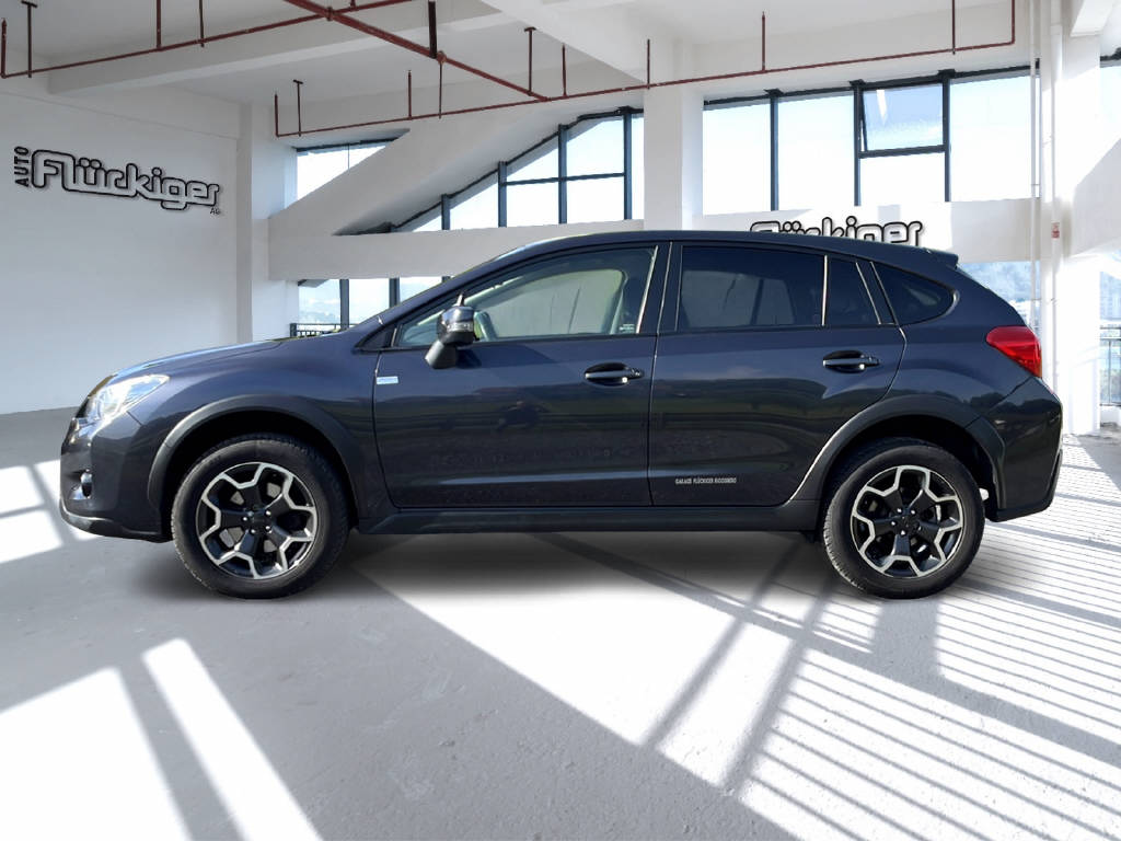SUBARU XV 2.0i Swiss Two-showroom-element-3