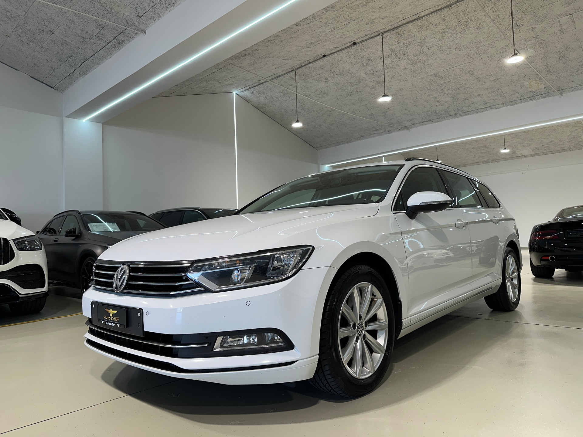 VW Passat Variant 2.0 TDI BMT Comfortline-showroom-element-2