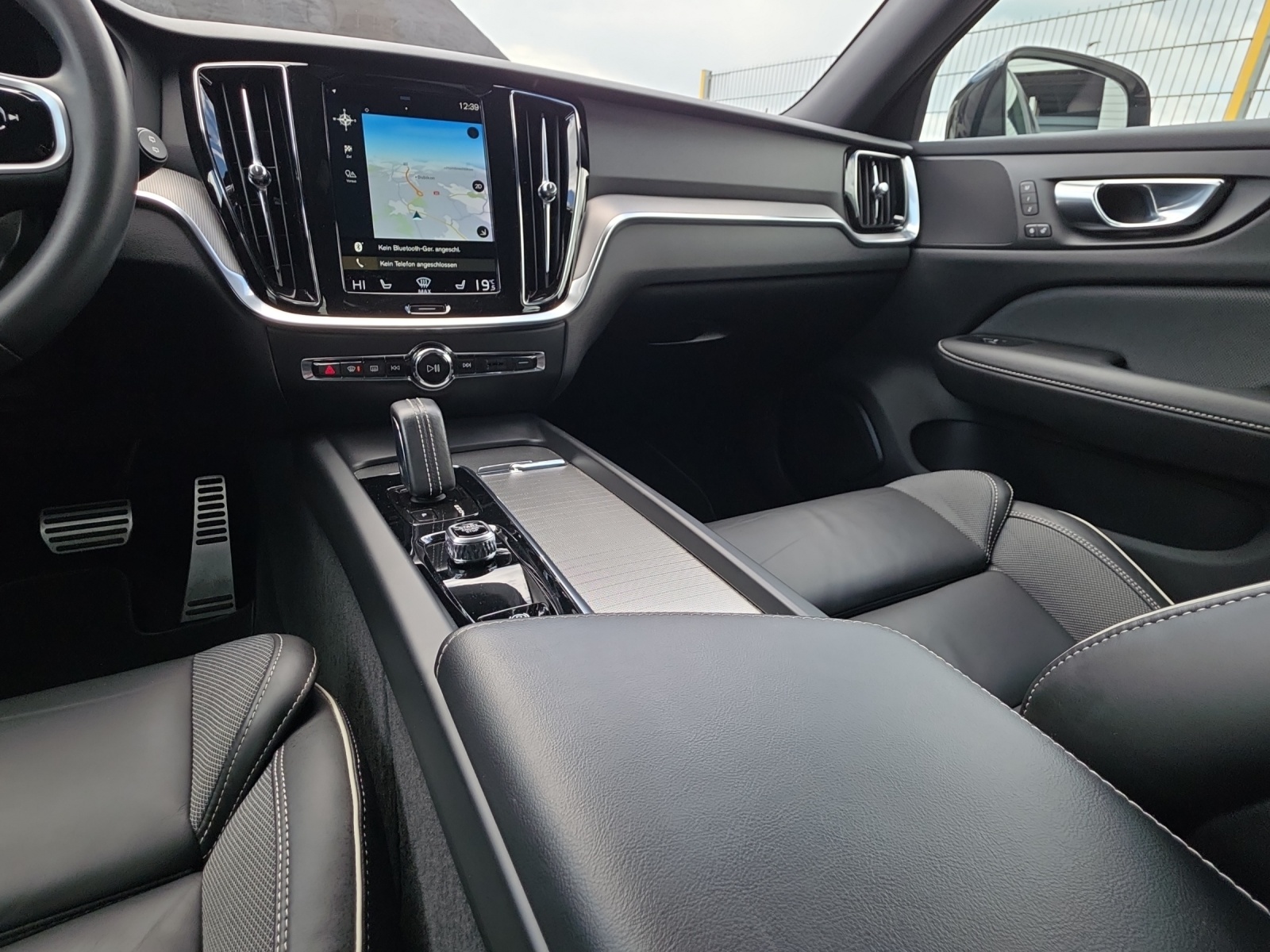 VOLVO V60 B4 Diesel Mild Hybrid Plus Dark Geartronic-image-12