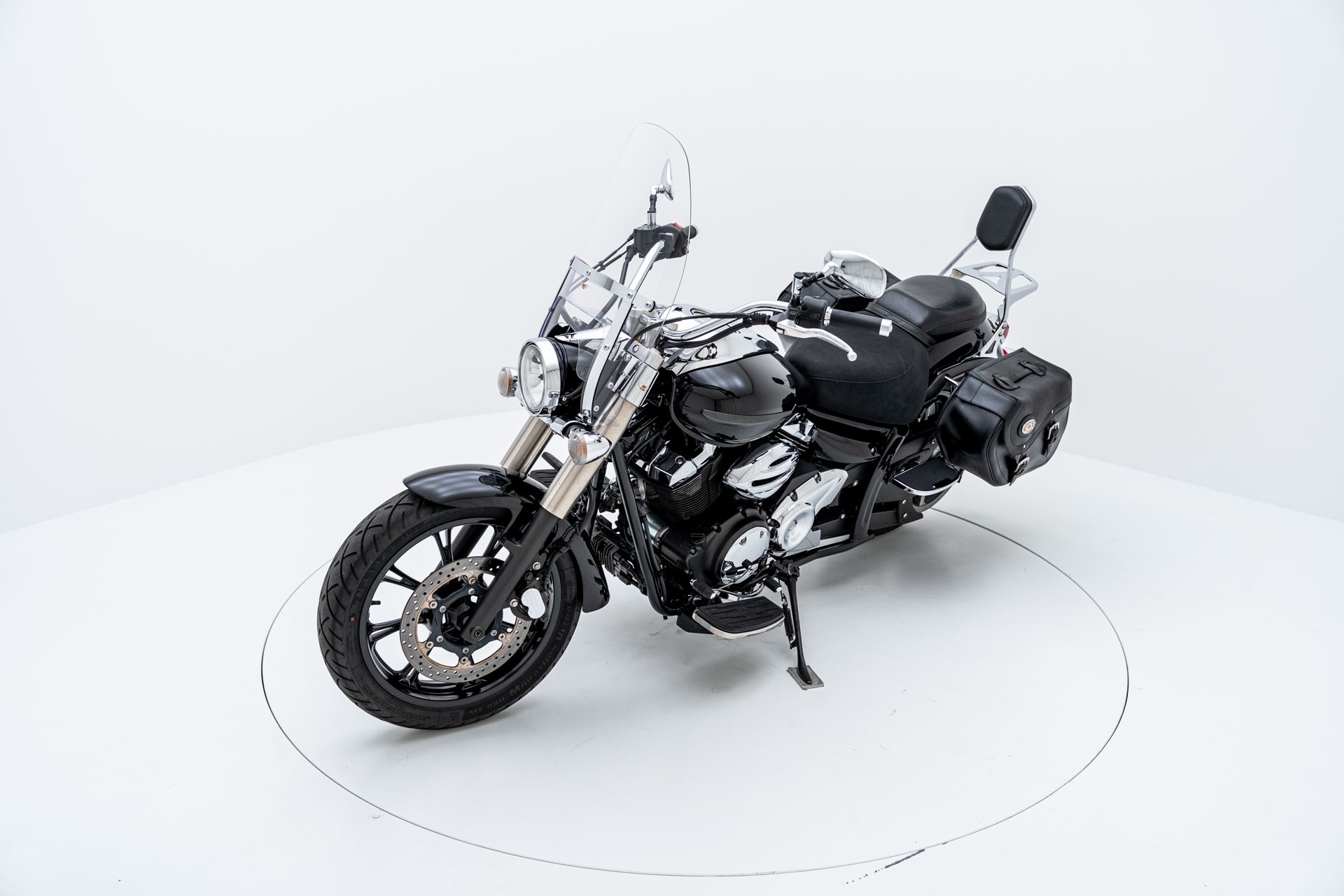 YAMAHA XVS 950 A Midnight Star-showroom-element-2