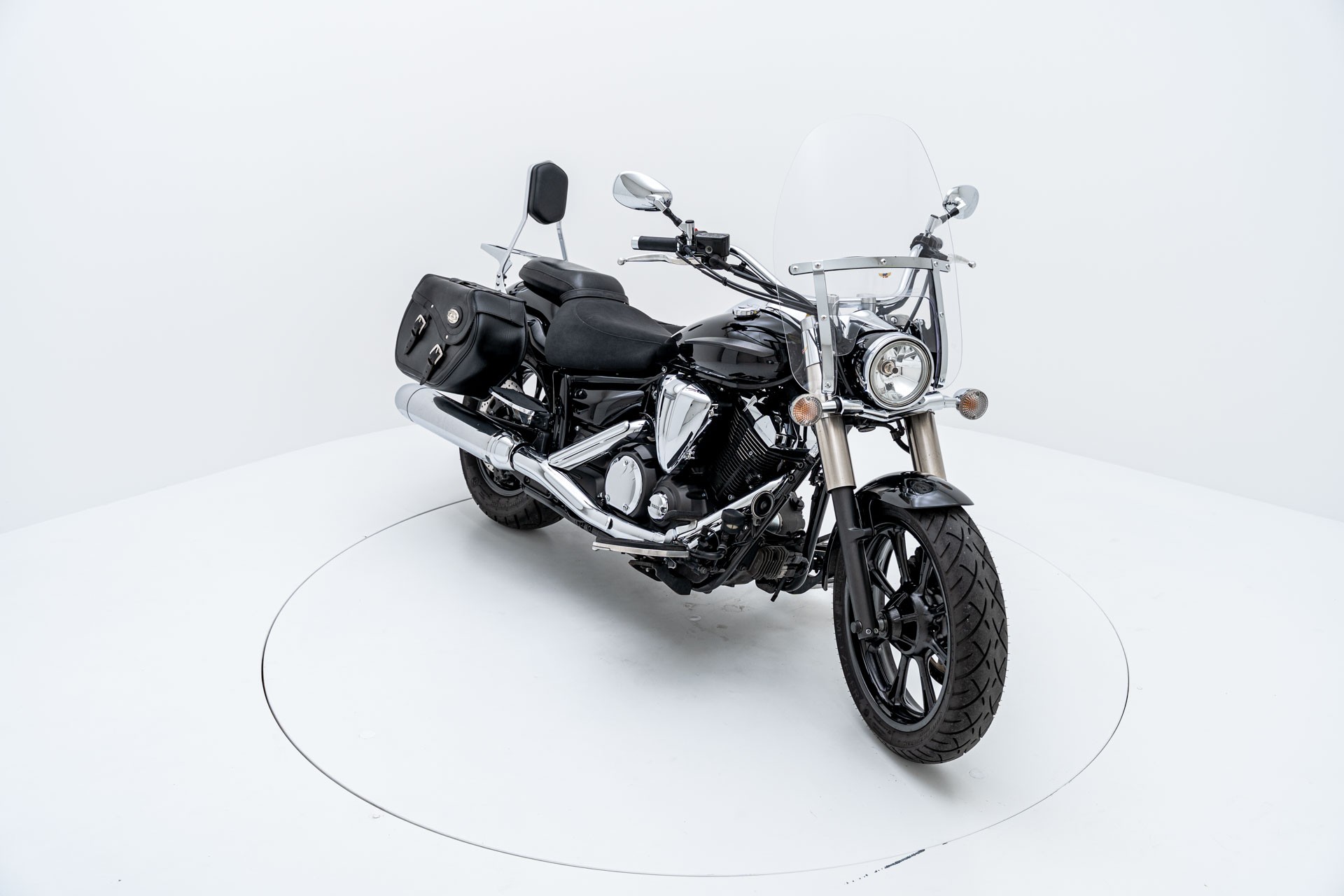 YAMAHA XVS 950 A Midnight Star-showroom-element-1