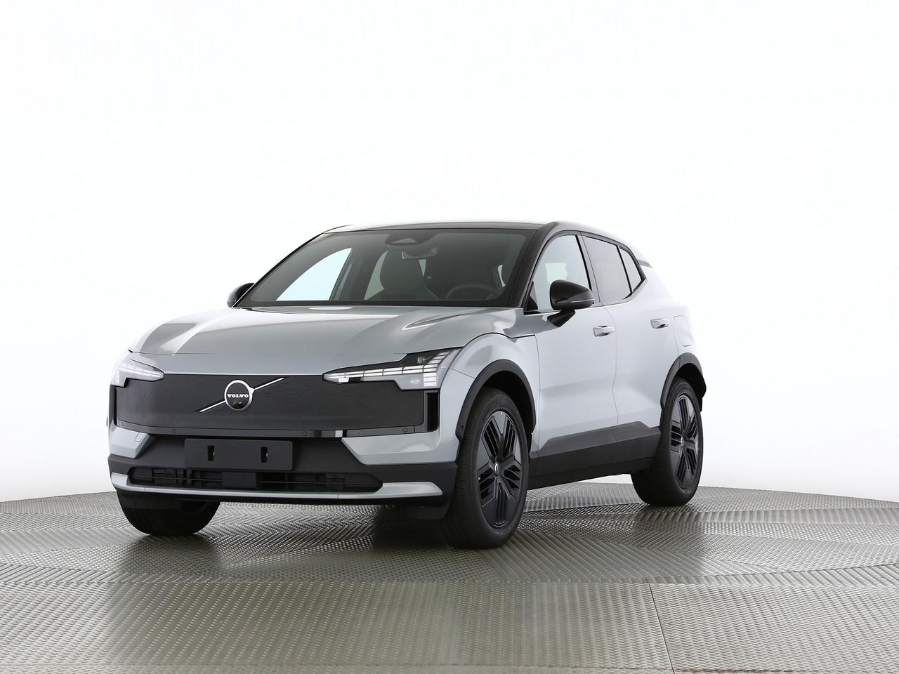 VOLVO EX30 CC P8 Ultra AWD