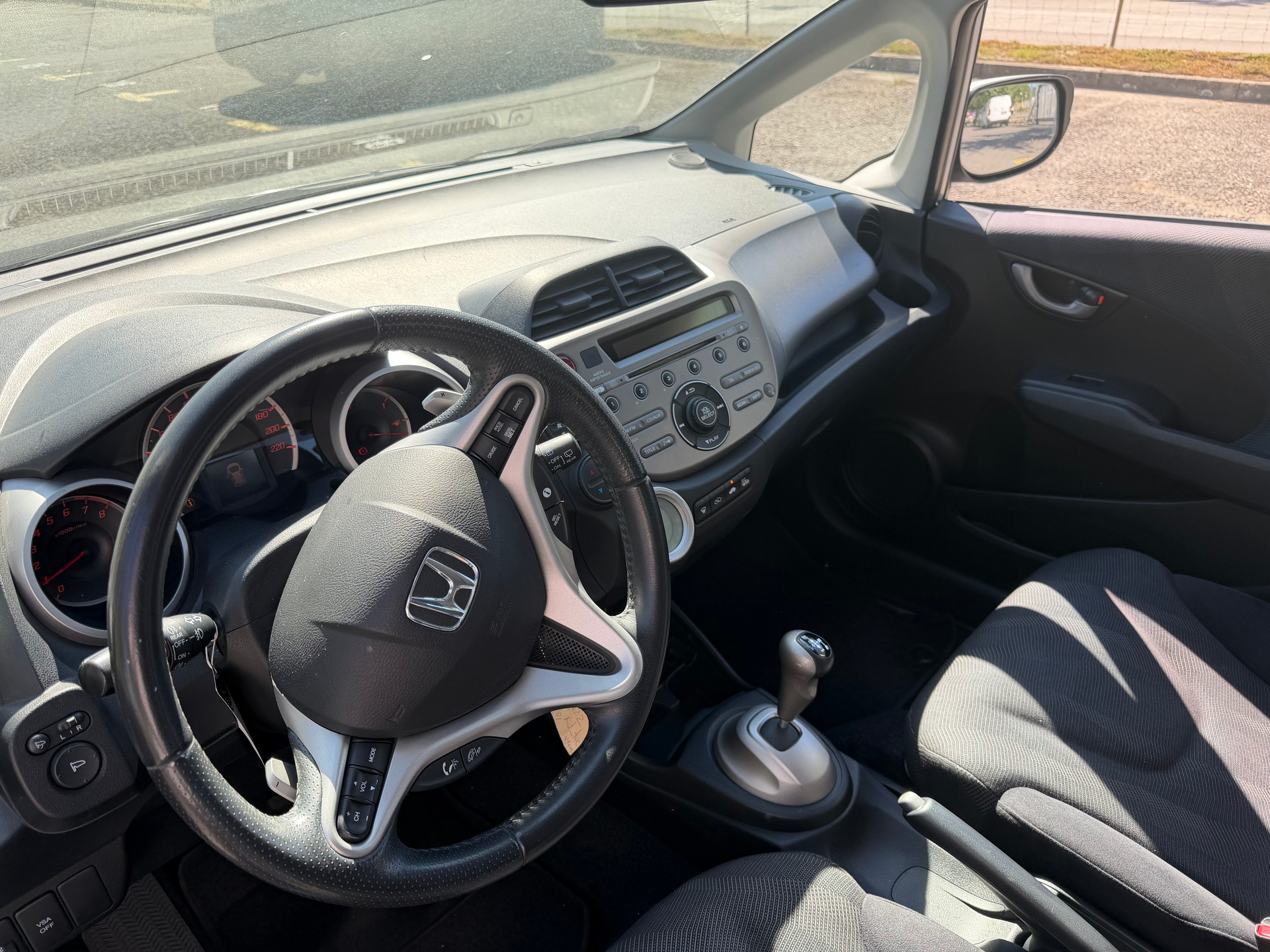 HONDA Jazz 1.4i Exclusive i-Shift-image-9