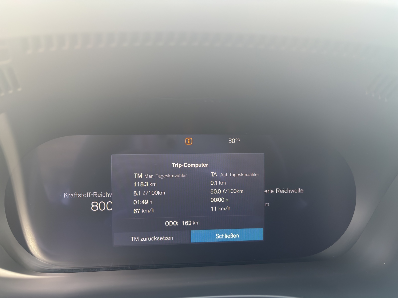 VOLVO XC60 2.0 T6 TE Plus Dark eAWD-showroom-element-3