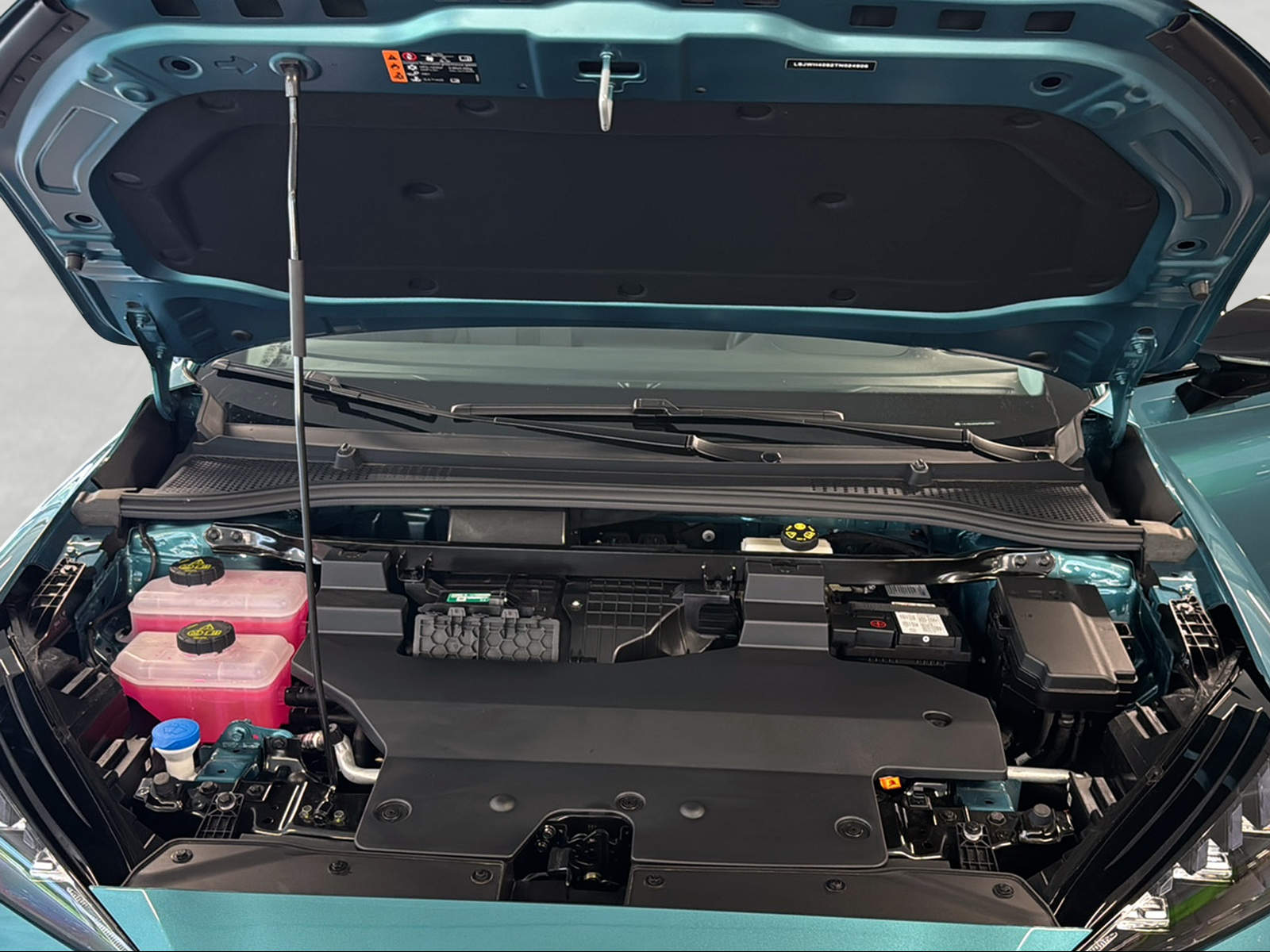 MG 4 EV 64kWh Facelift Premium-image-15