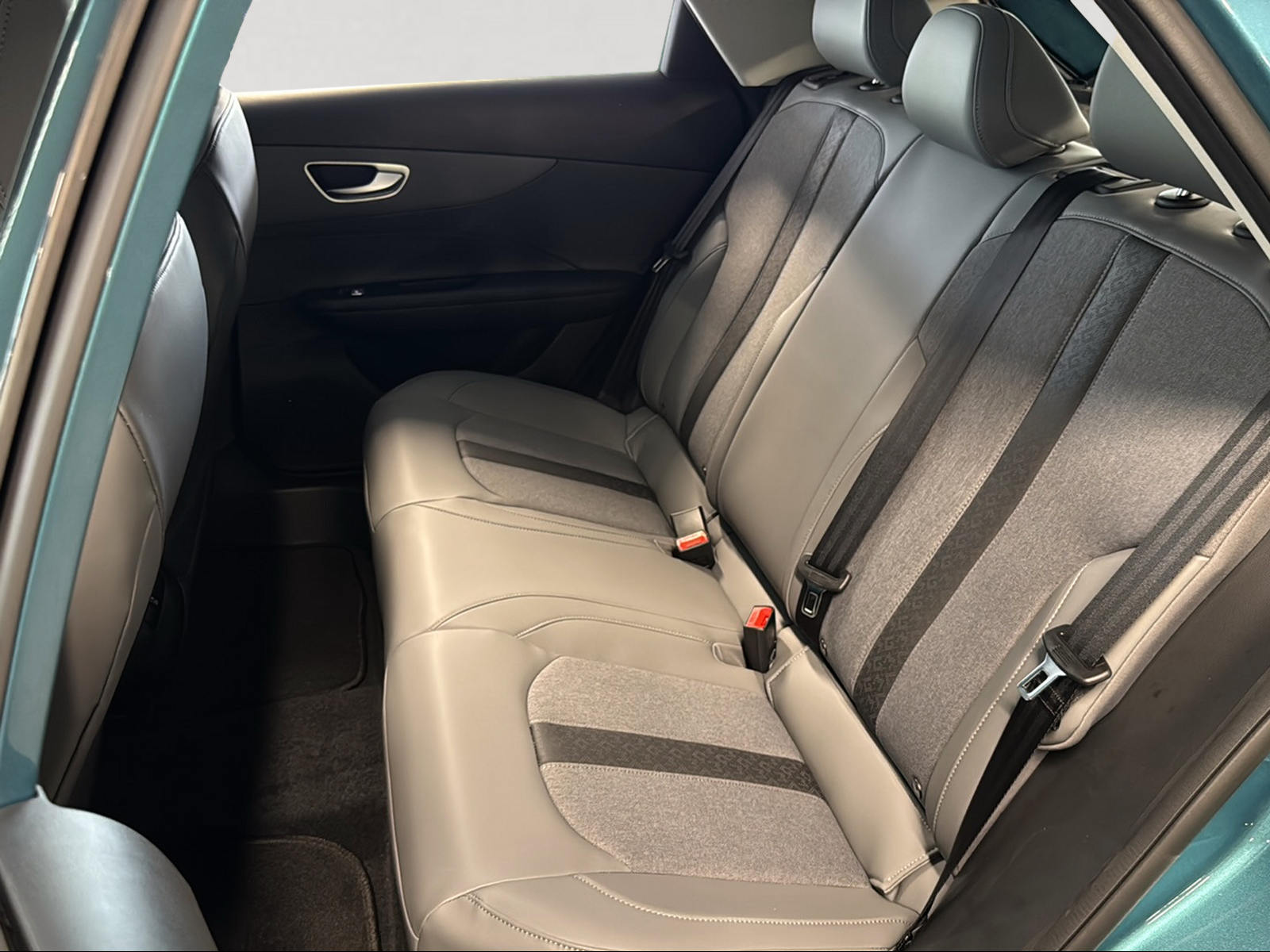 MG 4 EV 64kWh Facelift Premium-image-29