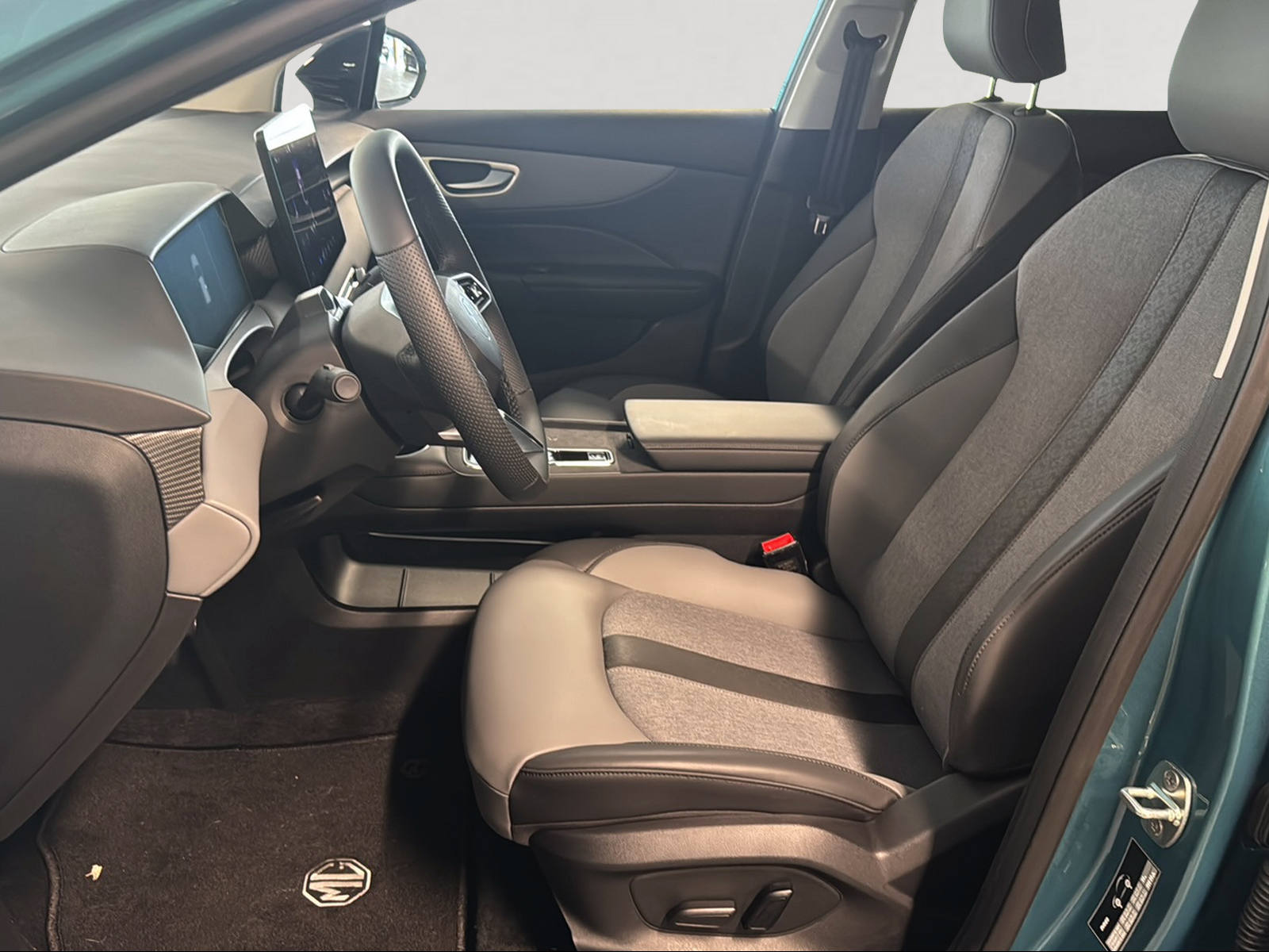MG 4 EV 64kWh Facelift Premium-image-28