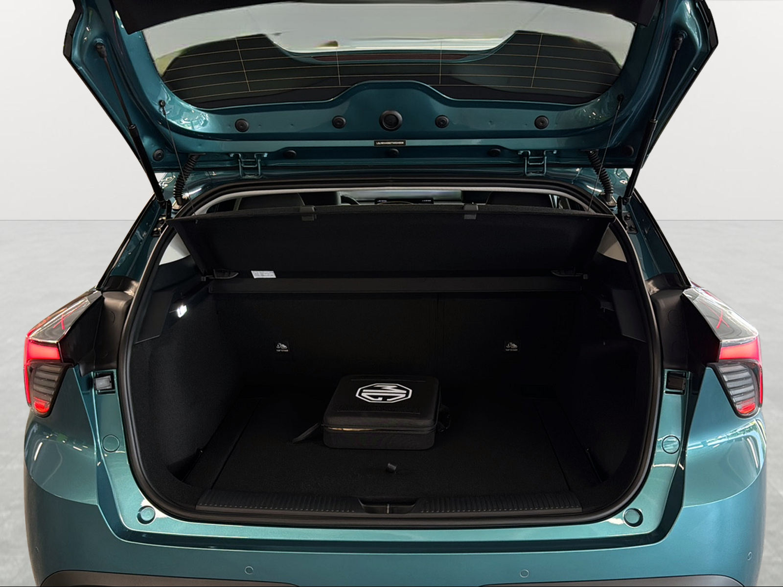 MG 4 EV 64kWh Facelift Premium-image-13