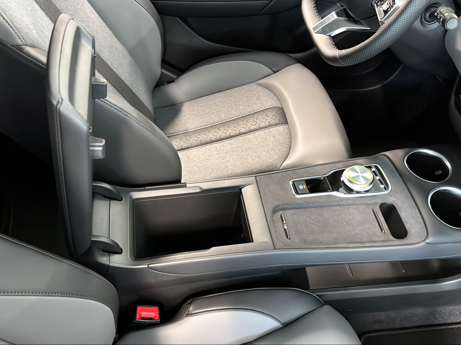 MG 4 EV 64kWh Facelift Premium-image-26