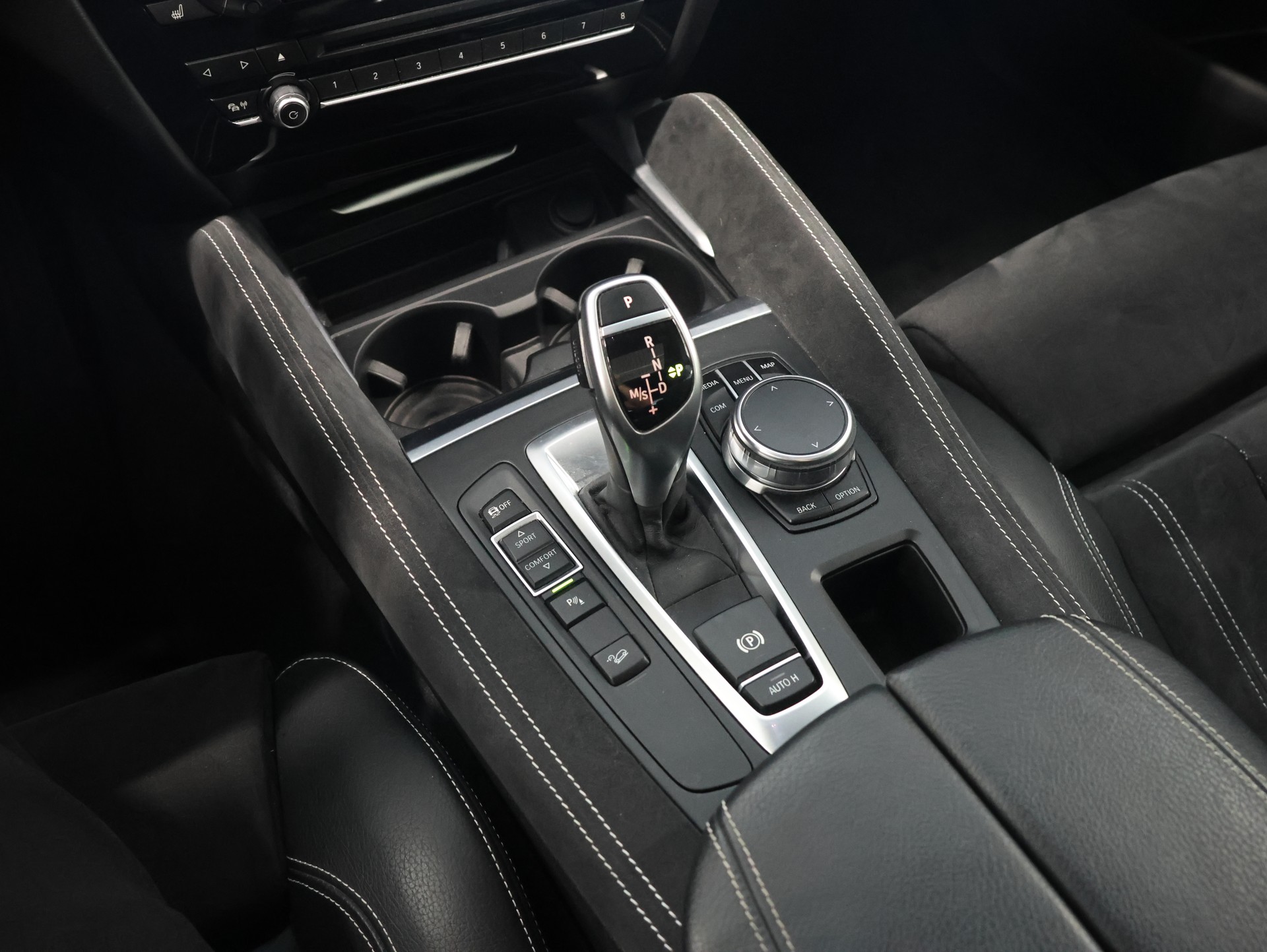 BMW X6 xDrive 30d Pure M Sport Steptronic *Rückfahrkamera* *Sitzheizung* *Panoramadach*-image-20