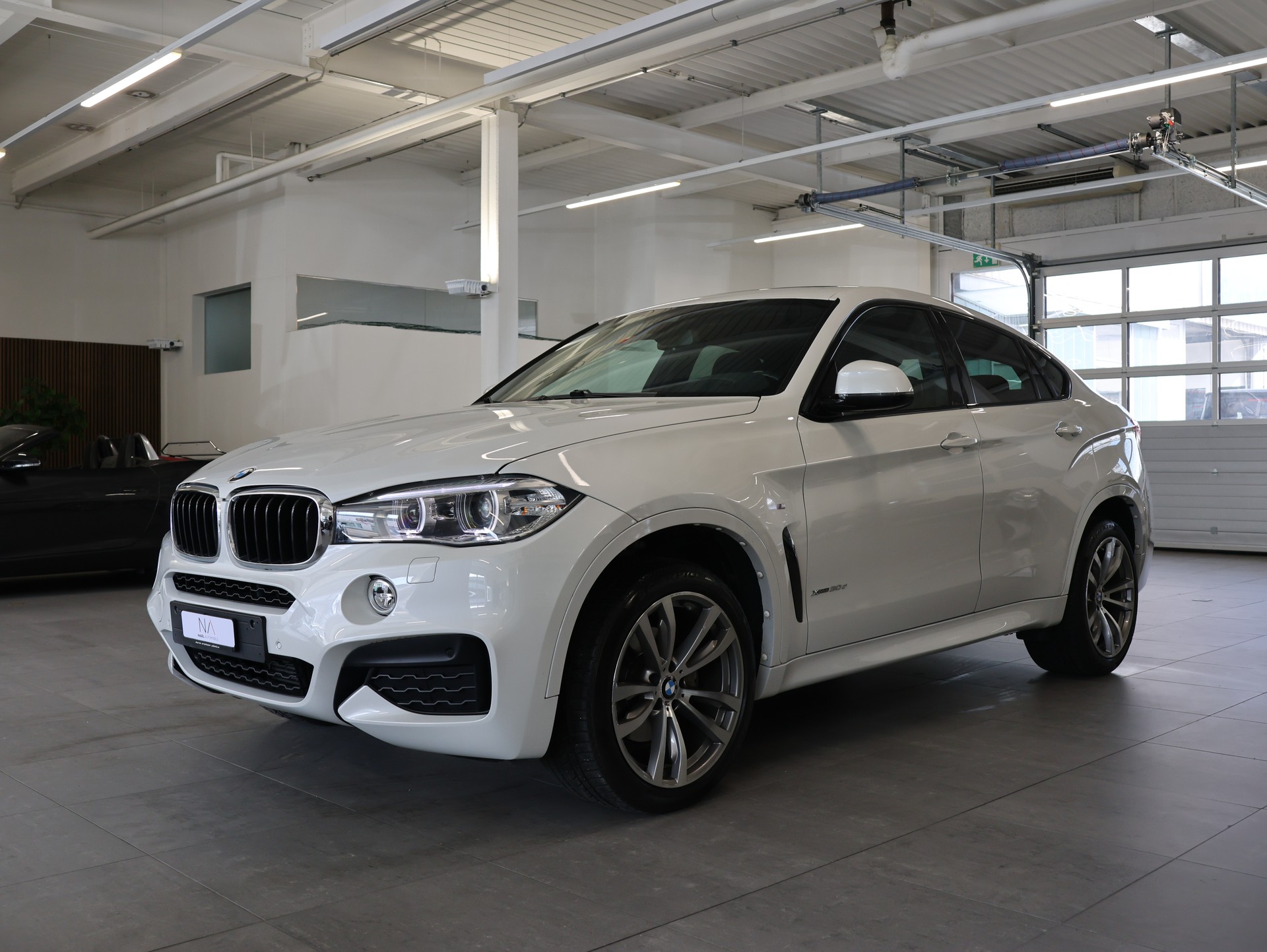 BMW X6 xDrive 30d Pure M Sport Steptronic *Rückfahrkamera* *Sitzheizung* *Panoramadach*-showroom-element-3