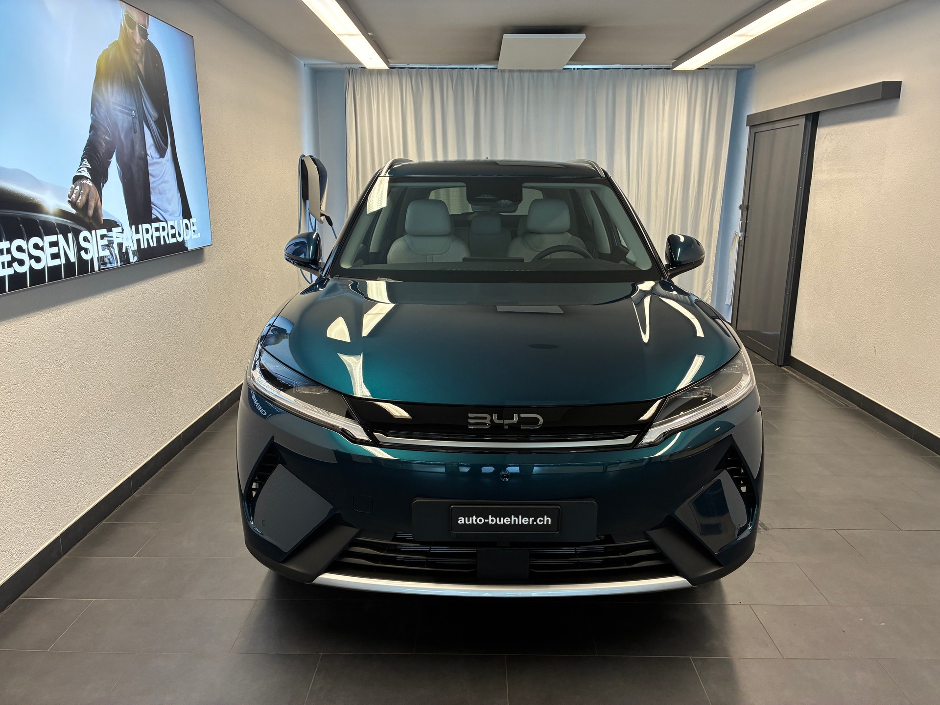 BYD Atto 2 DM-i Boost-showroom-element-1