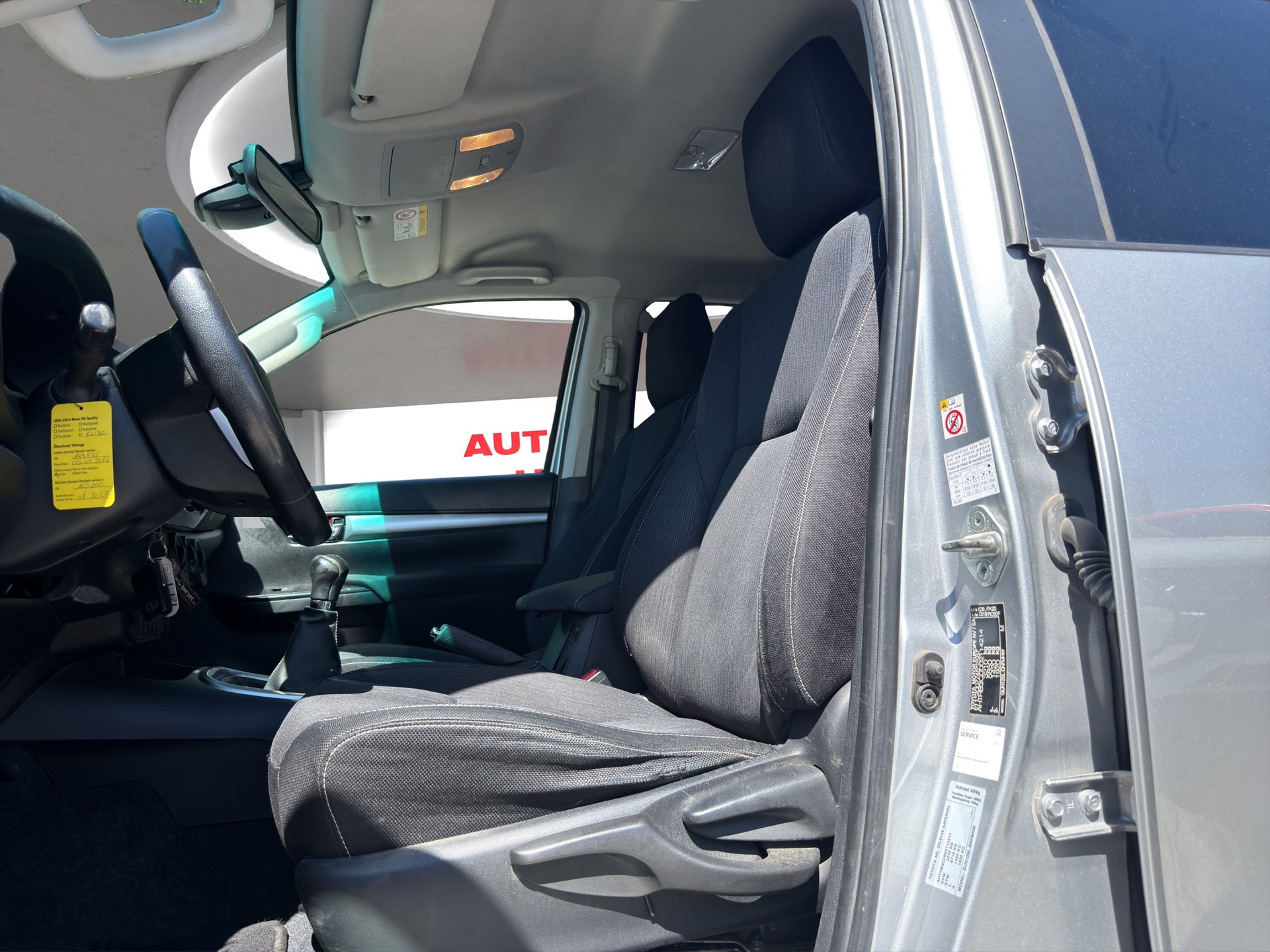 TOYOTA Hilux 2.4D-4D Sol Premium Double Cab 4x4-image-8