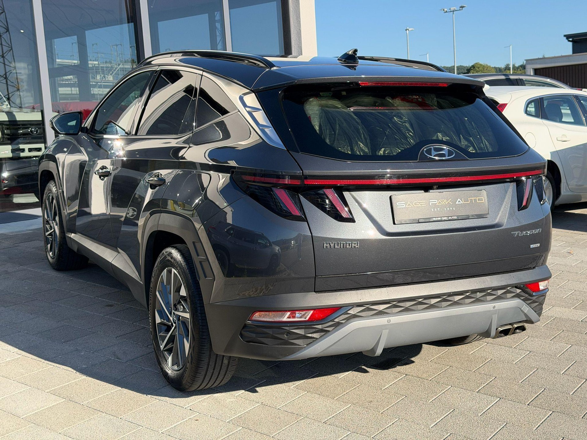 HYUNDAI Tucson 1.6 T-GDi Amplia 4WD-image-4