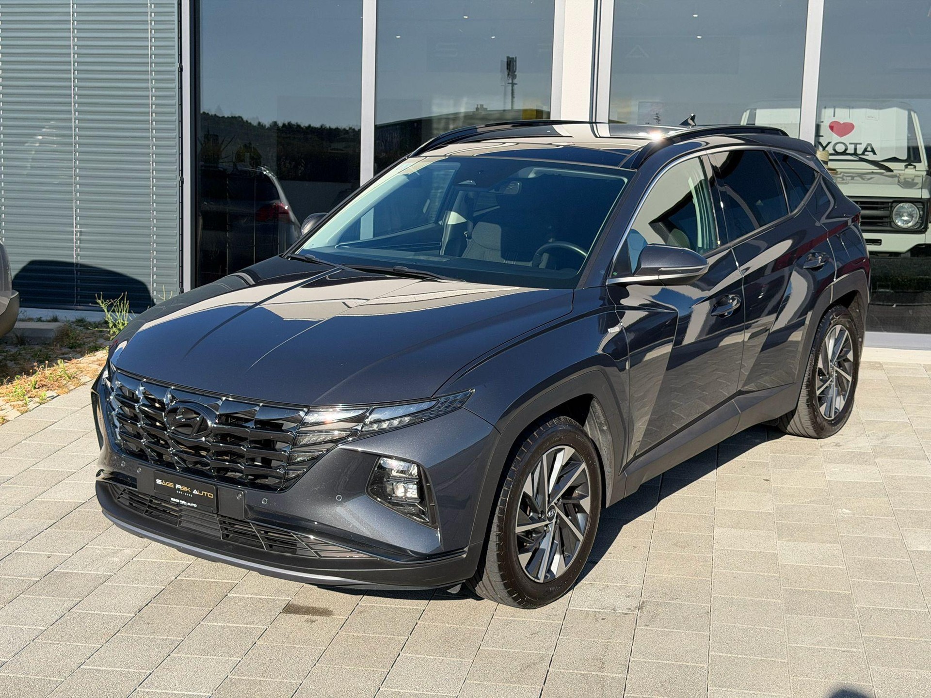 HYUNDAI Tucson 1.6 T-GDi Amplia 4WD