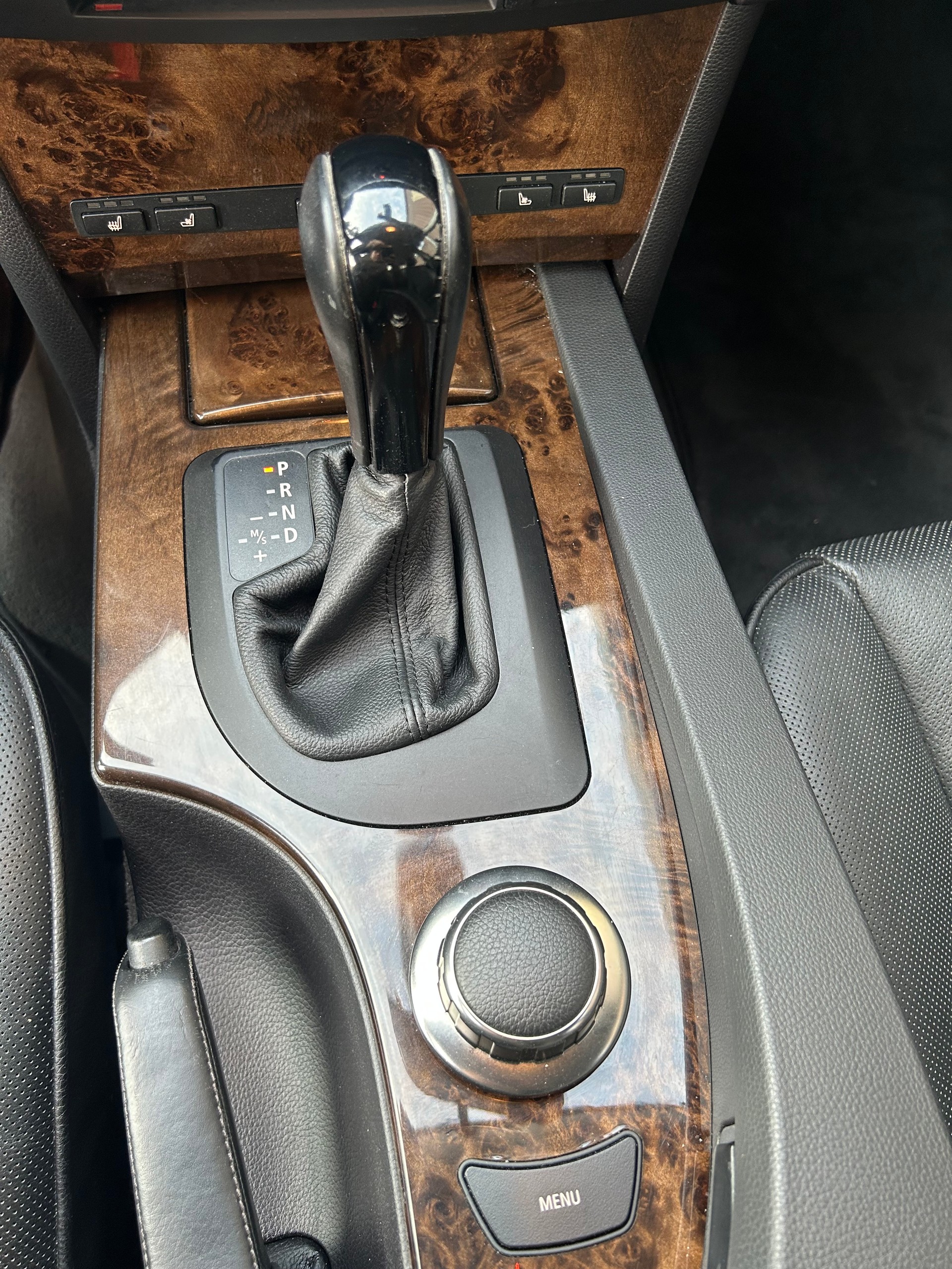 BMW 525xi-image-10