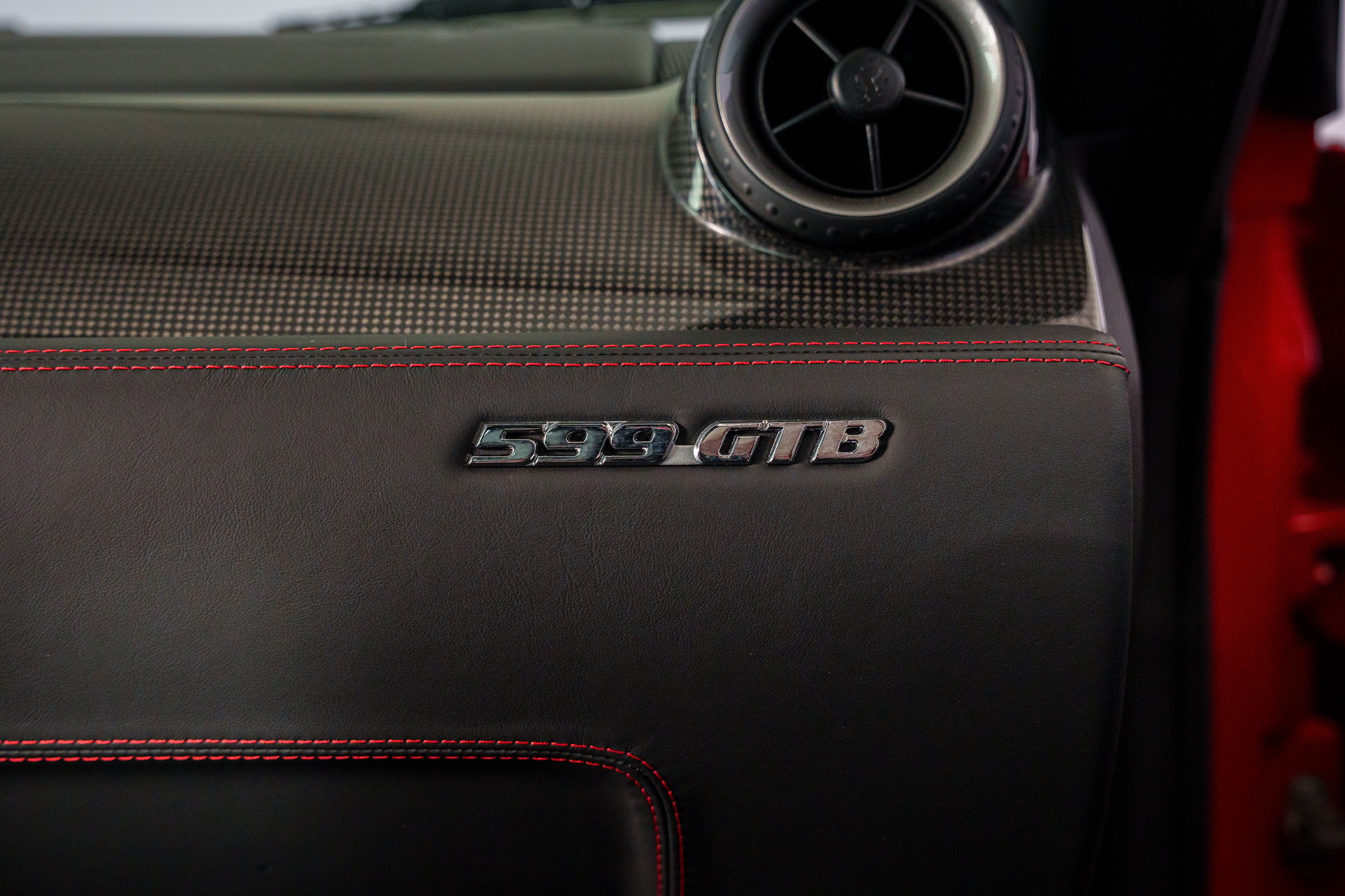 FERRARI 599 GTB-image-19