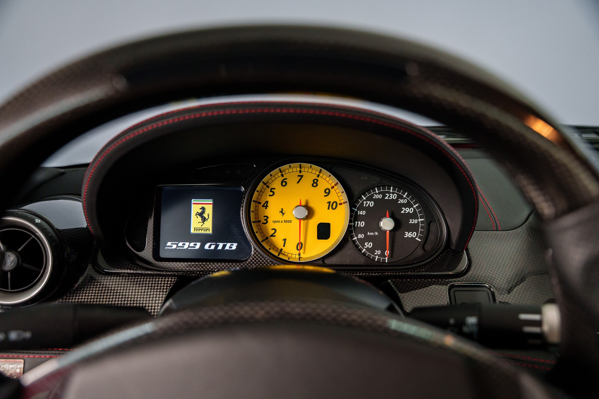 FERRARI 599 GTB-image-15