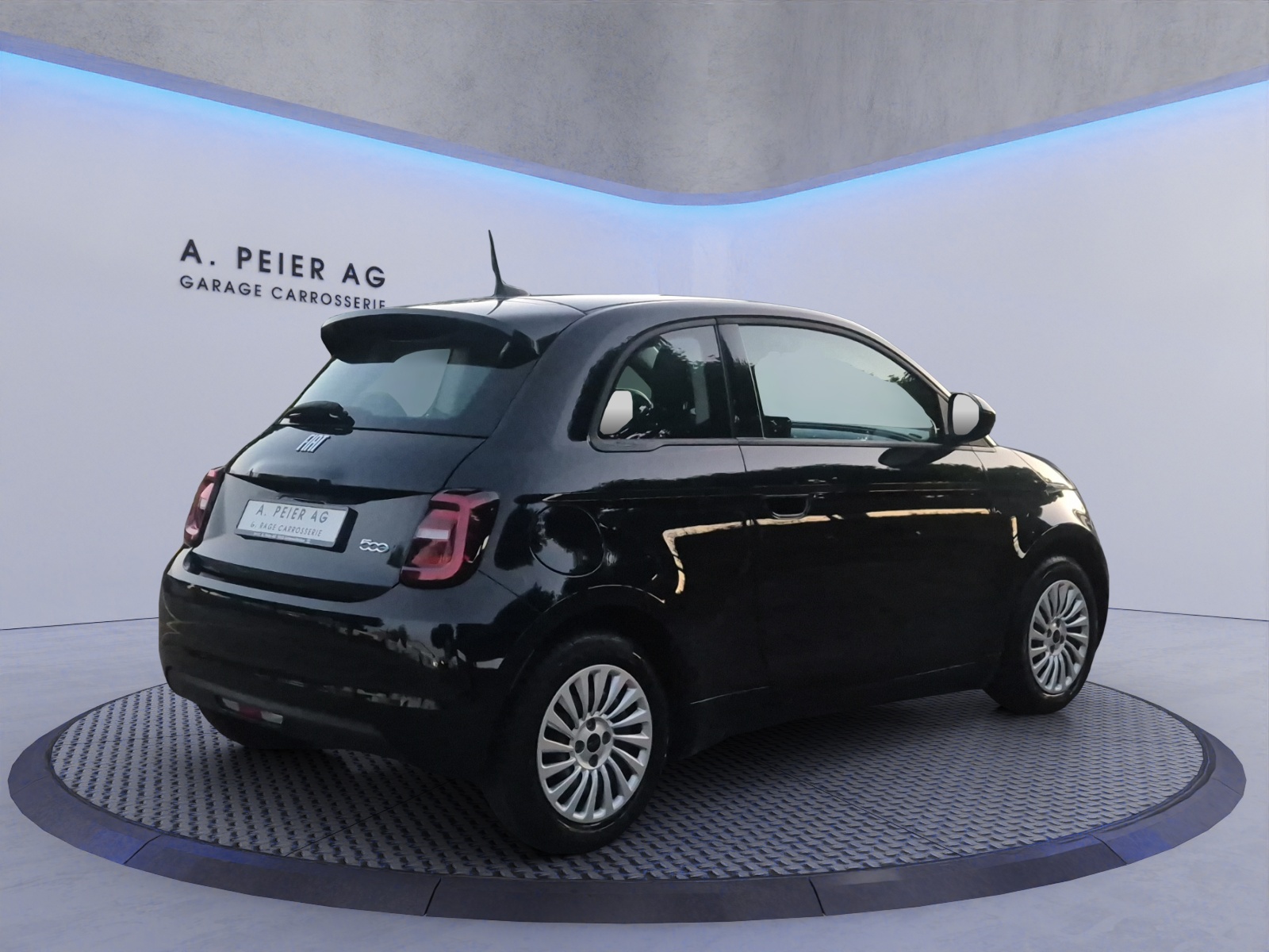 FIAT 500 electric 70 kW Action-showroom-element-3