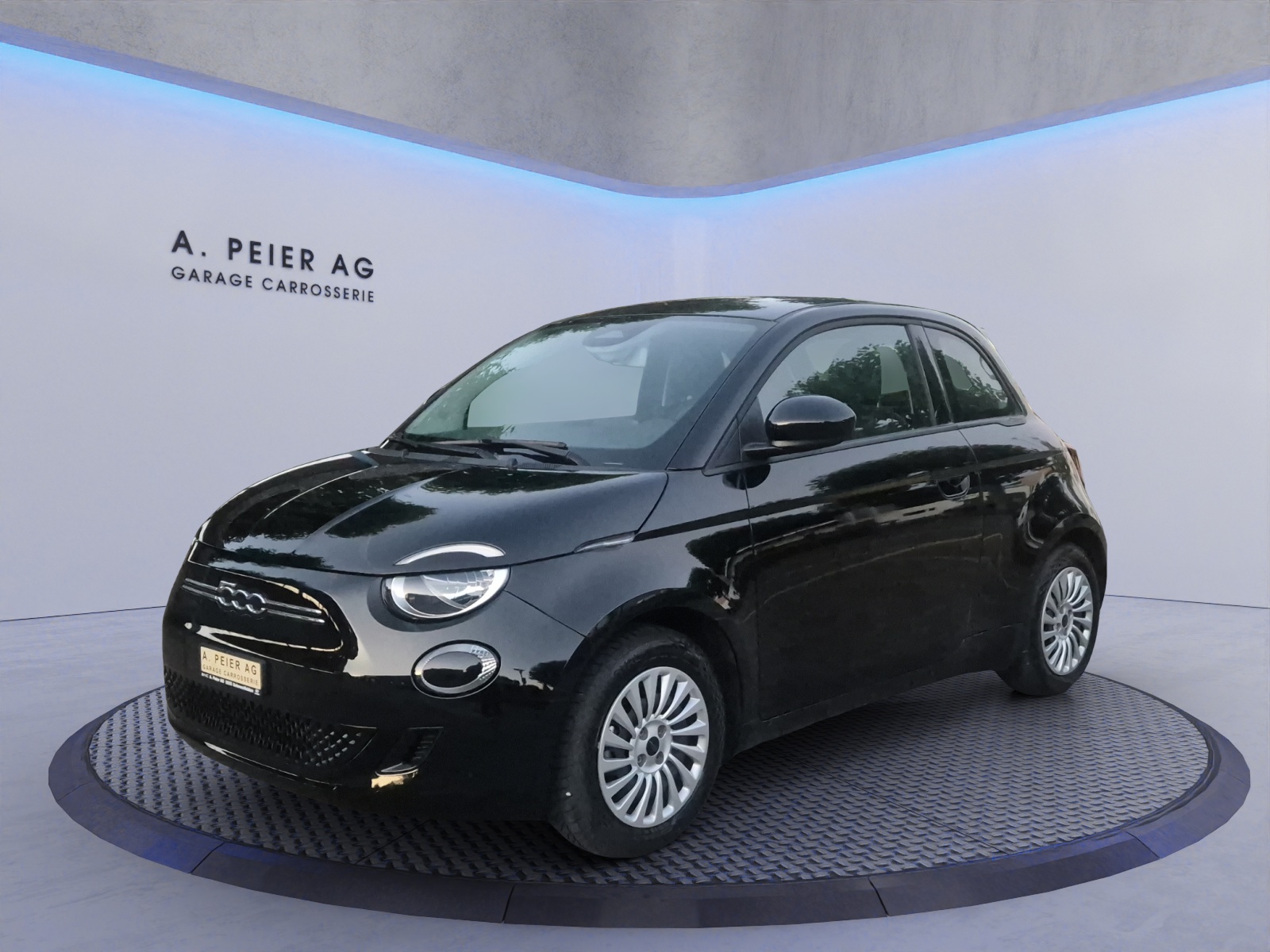 FIAT 500 electric 70 kW Action-showroom-element-1