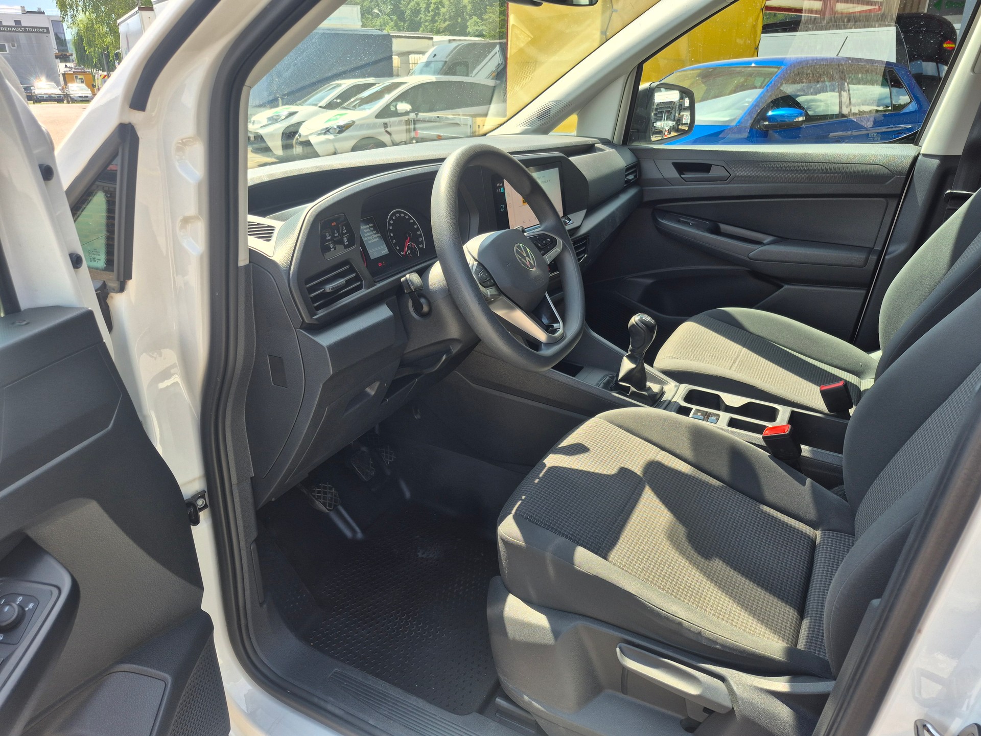 VW Caddy Cargo 2.0TDI Maxi-image-8