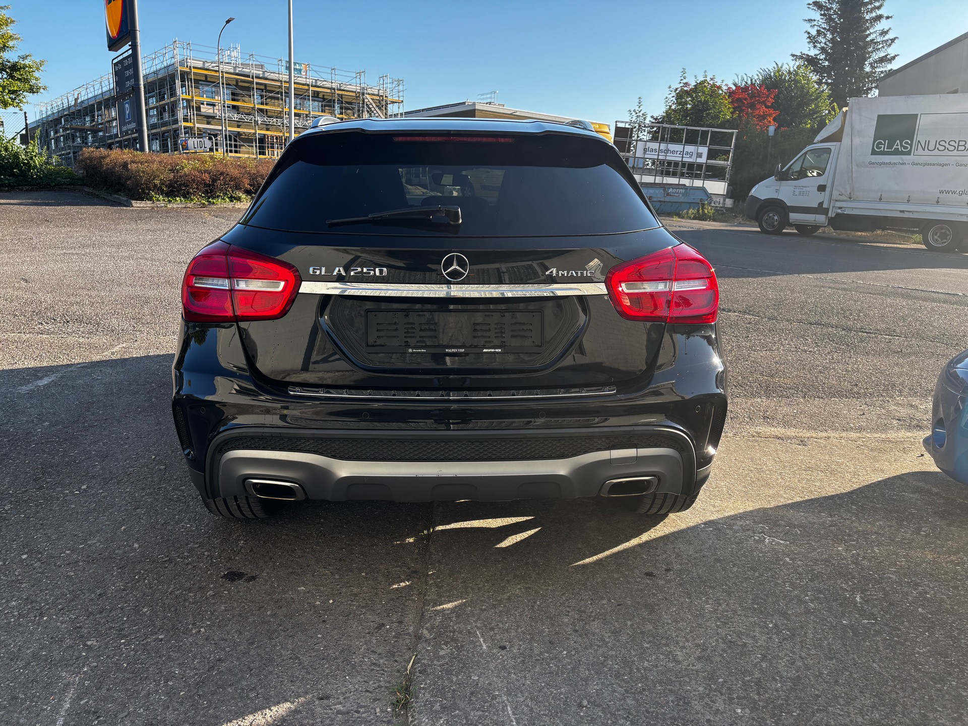 MERCEDES-BENZ GLA 250 AMG Line 4Matic 7G-DCT-image-4