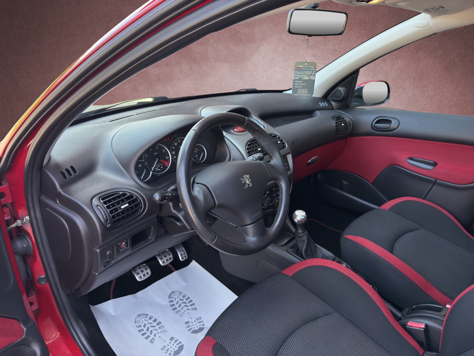 PEUGEOT 206 1.4 16V Extravaganza-image-6