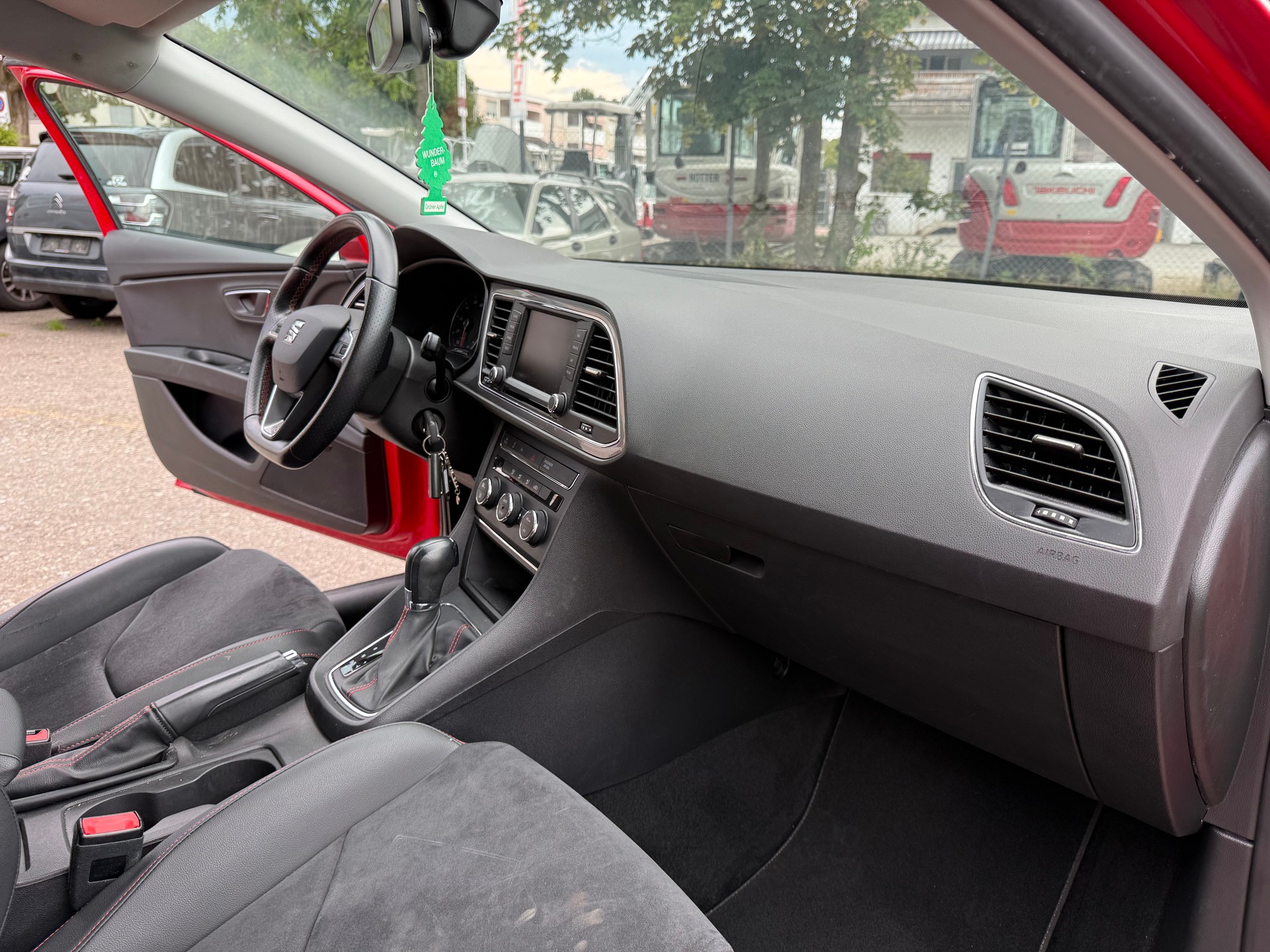 SEAT Leon 1.8 TSI FR DSG-image-5