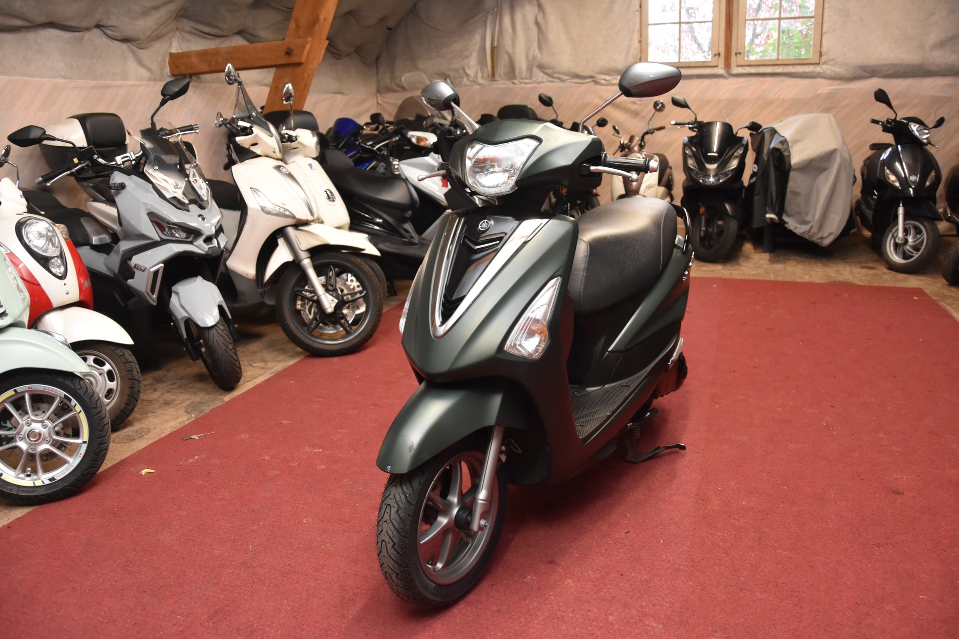 YAMAHA D'elight LTS 125 UBS-image-0