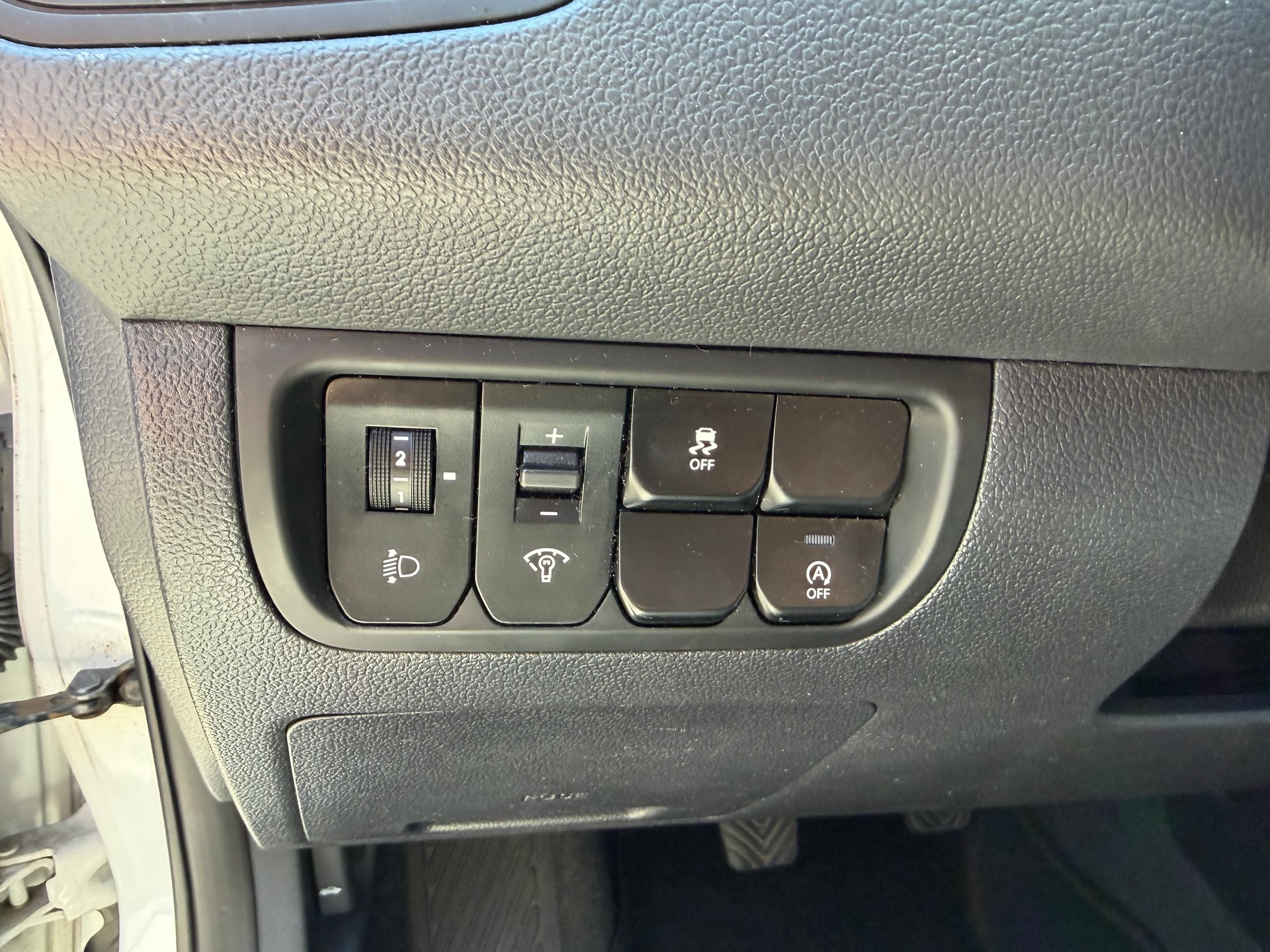 KIA Rio 1.4 CVVT Trend-image-9