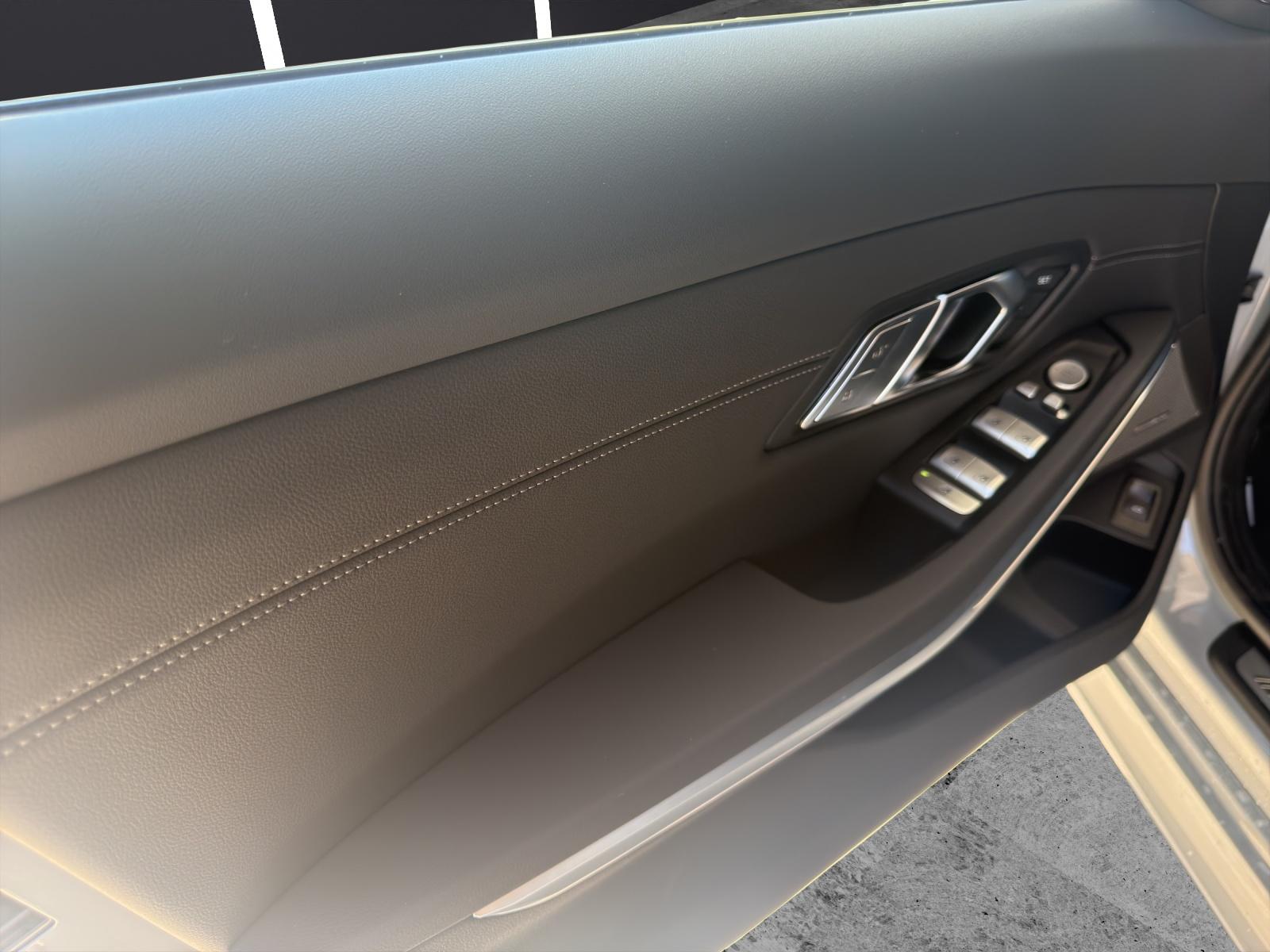 BMW M340i xDrive Touring-image-7