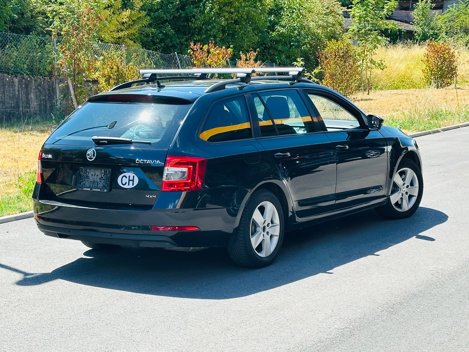 SKODA Octavia Combi 1.8 TSI Style 4x4 DSG-image-9
