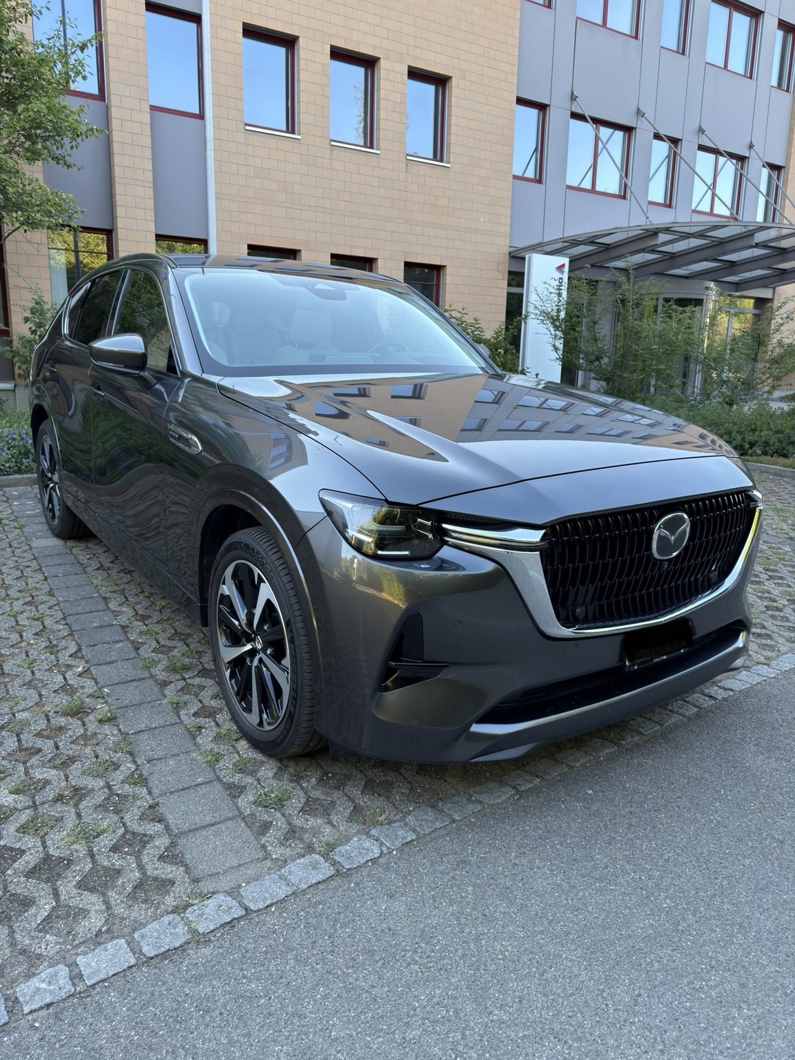 MAZDA 2.5 PHEV Takumi
