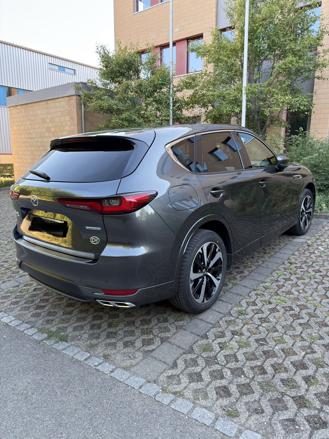MAZDA 2.5 PHEV Takumi-image-3