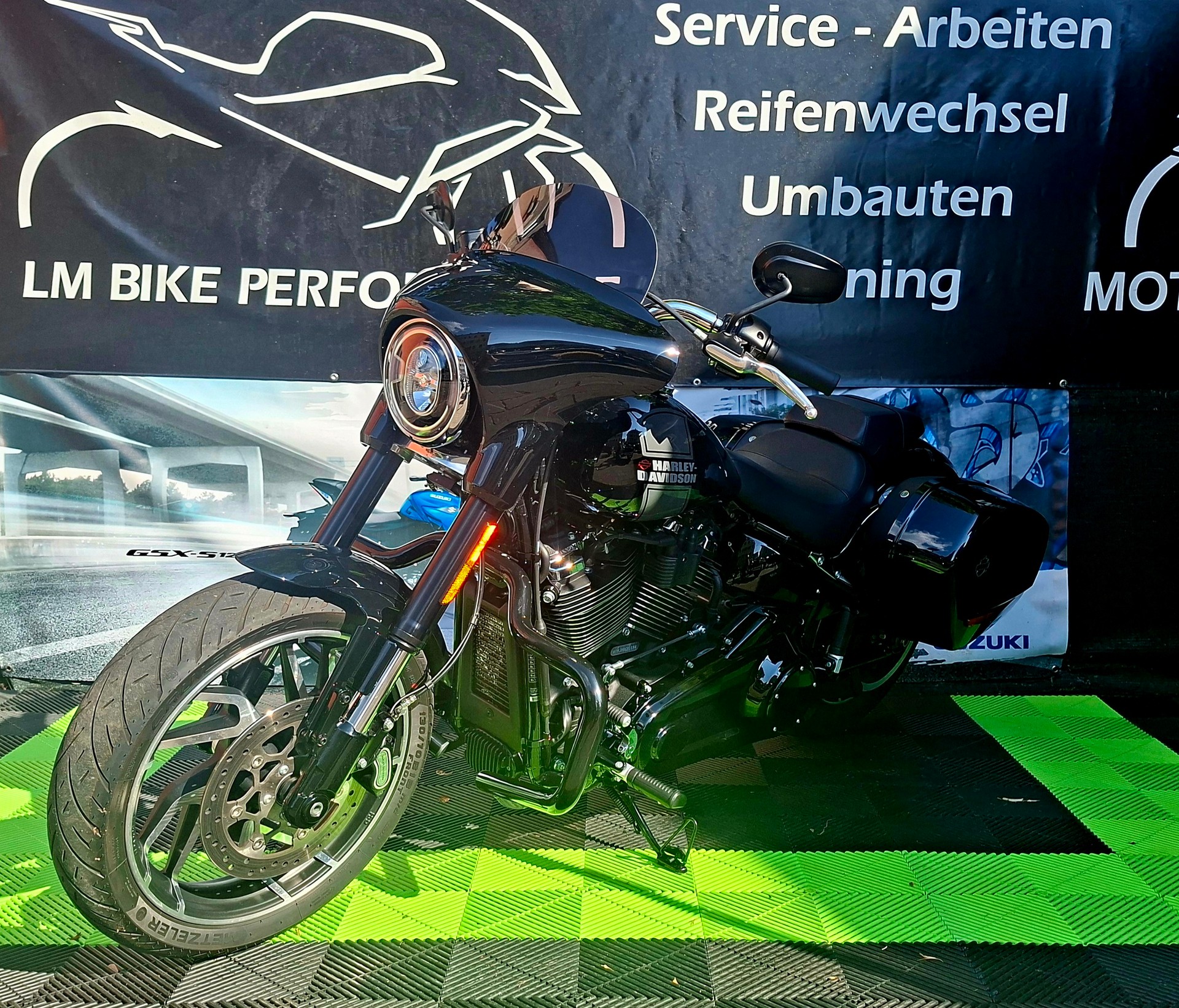 HARLEY-DAVIDSON FLSB Sport Glide 107-image-3