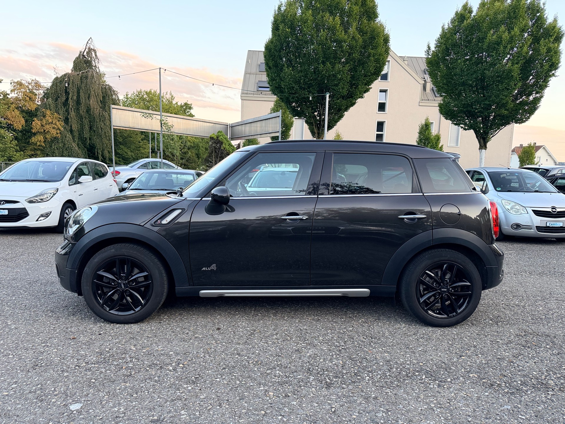 MINI Countryman Cooper S ALL4-showroom-element-3