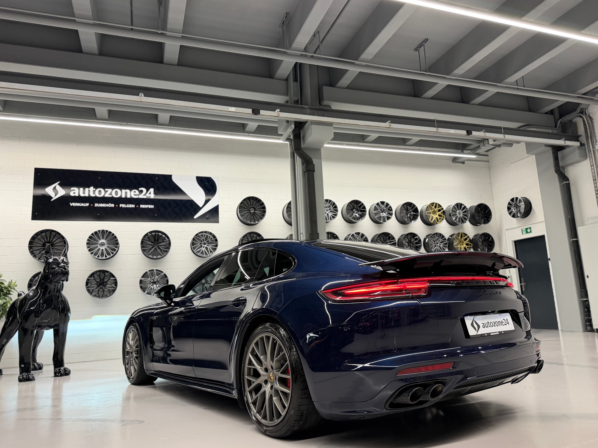 PORSCHE Panamera 4.0 V8 GTS *Porsche Approved bis 12/2026*Luftfahrwerk*Hinterachslenkung*Sport Chrono*-showroom-element-2