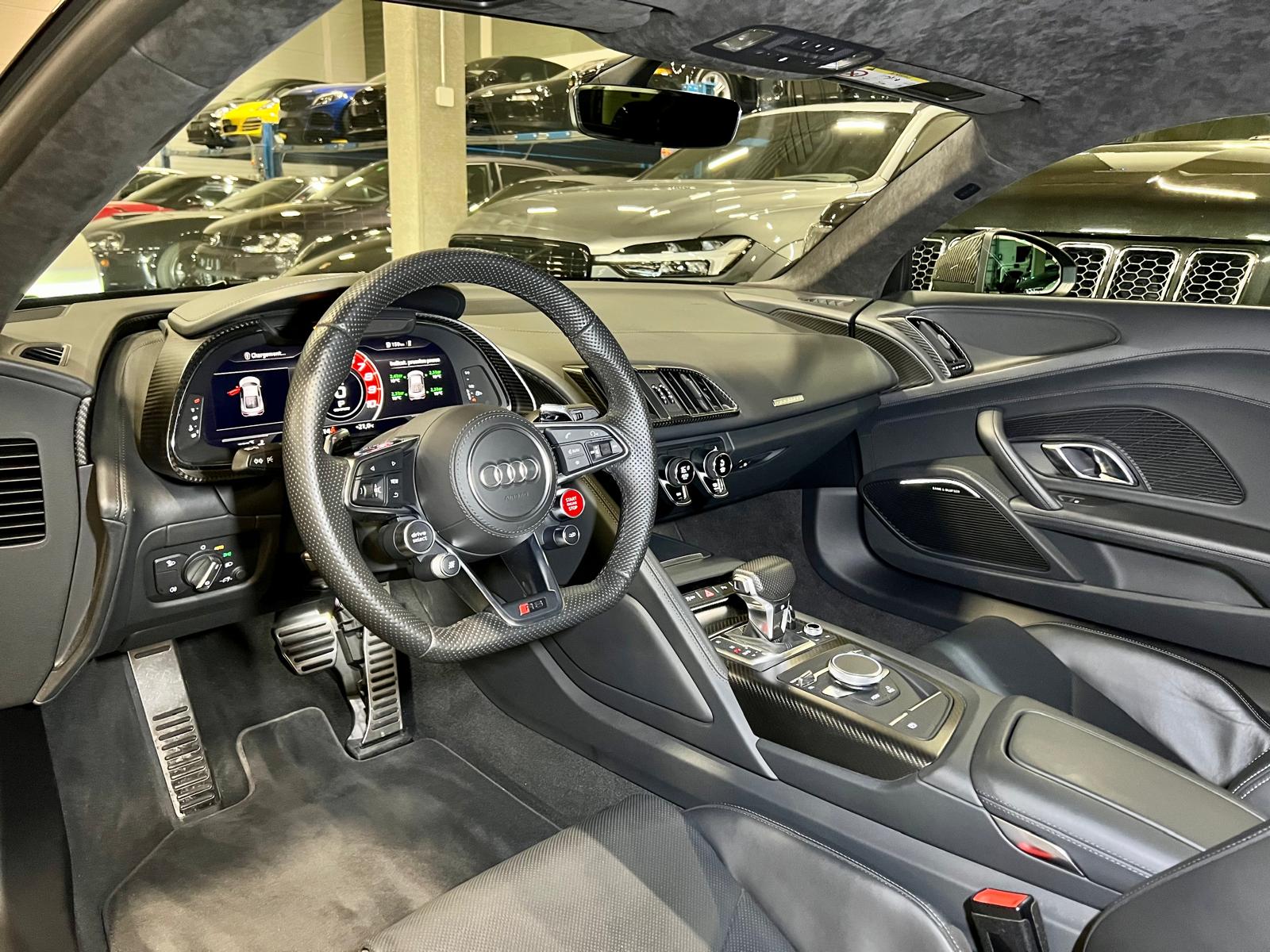 AUDI 5.2 FSI V10 plus quattro S-Tronic-image-10