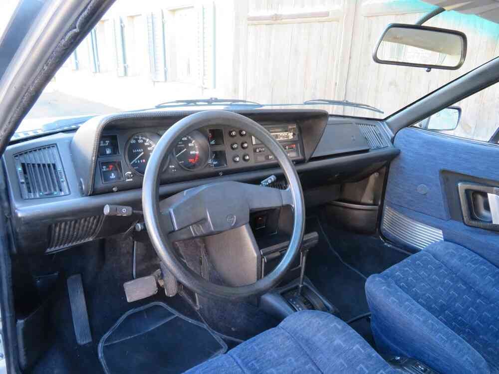 LANCIA Gamma 2500 i.e.-image-9