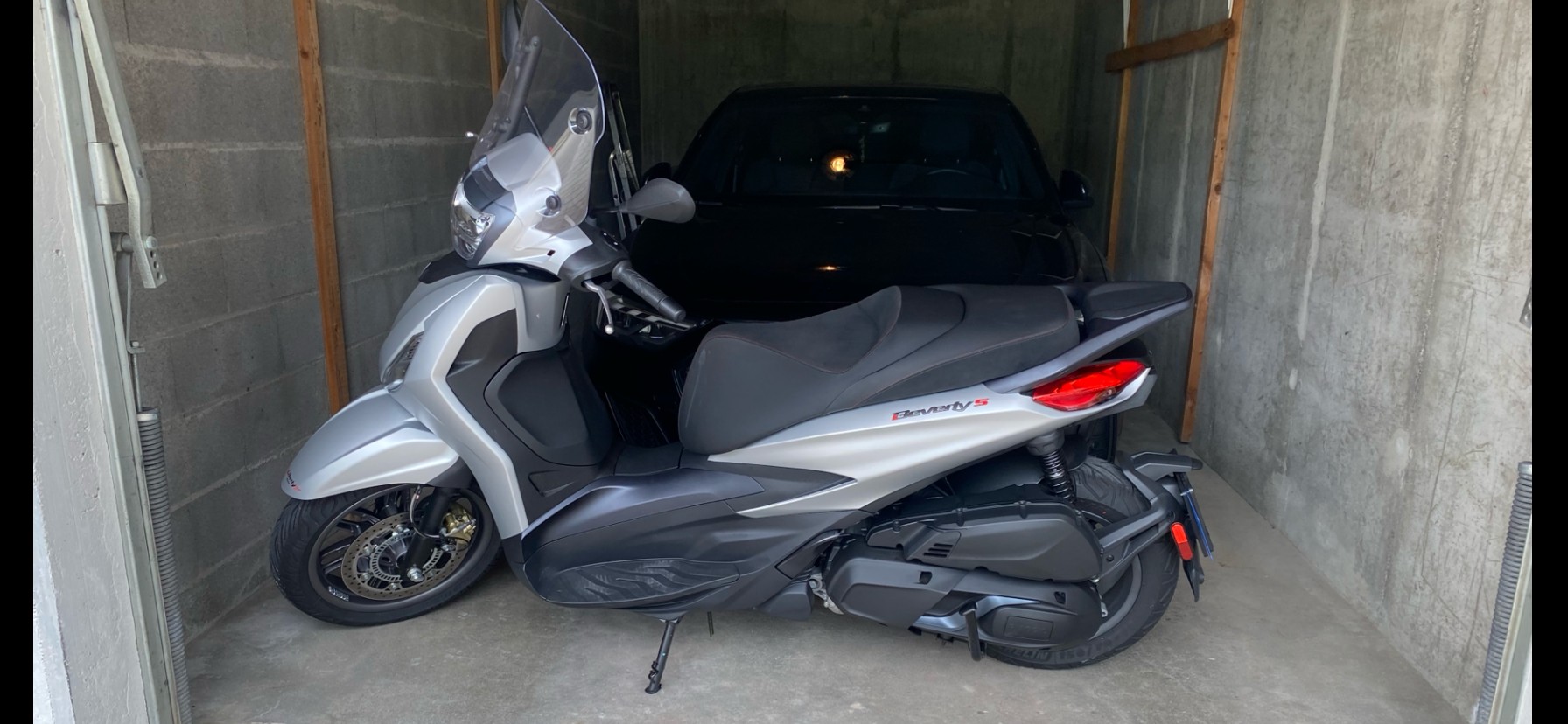 PIAGGIO Beverly 400 Sport-image-3
