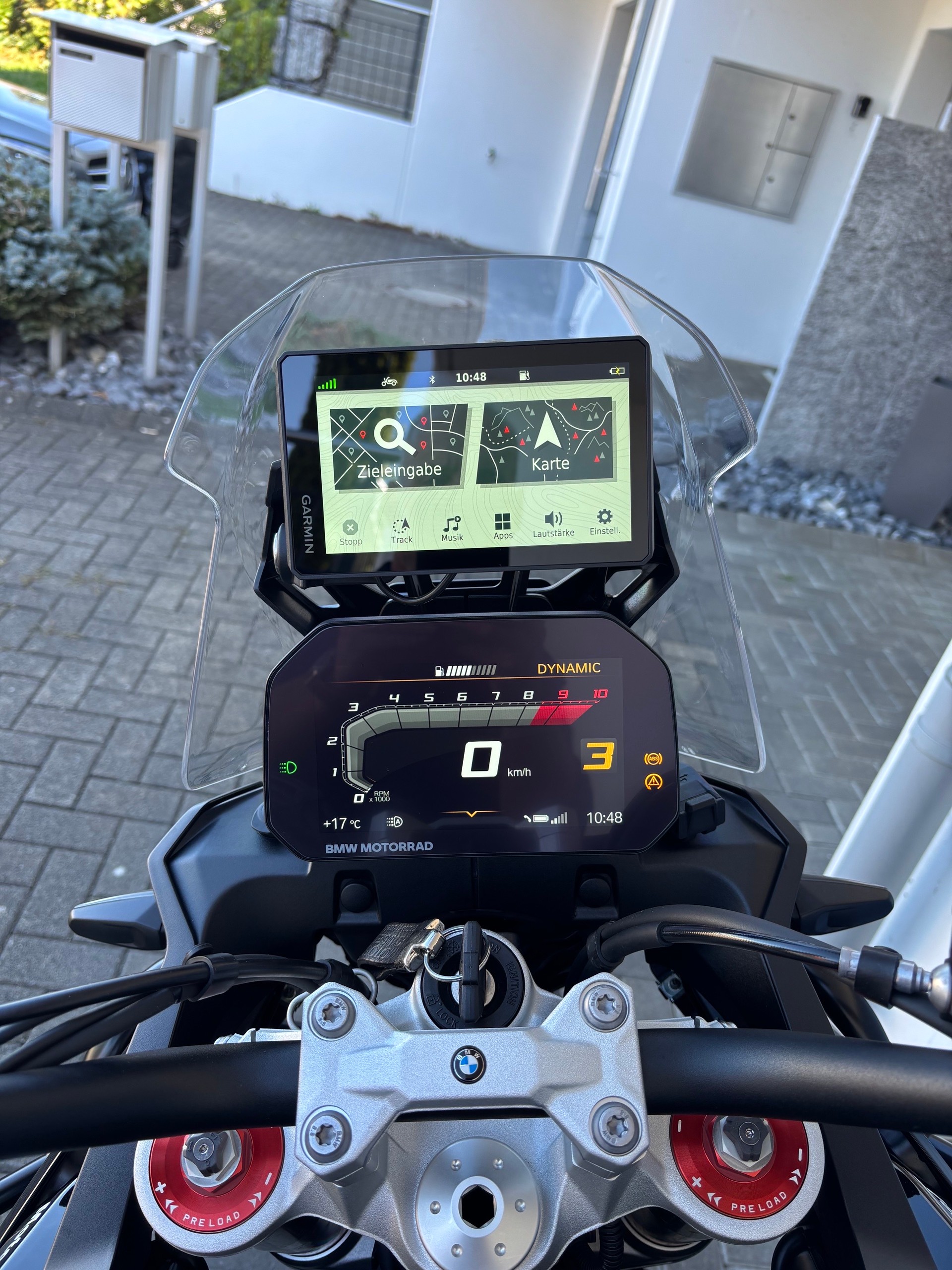 BMW F 900 GS-image-3