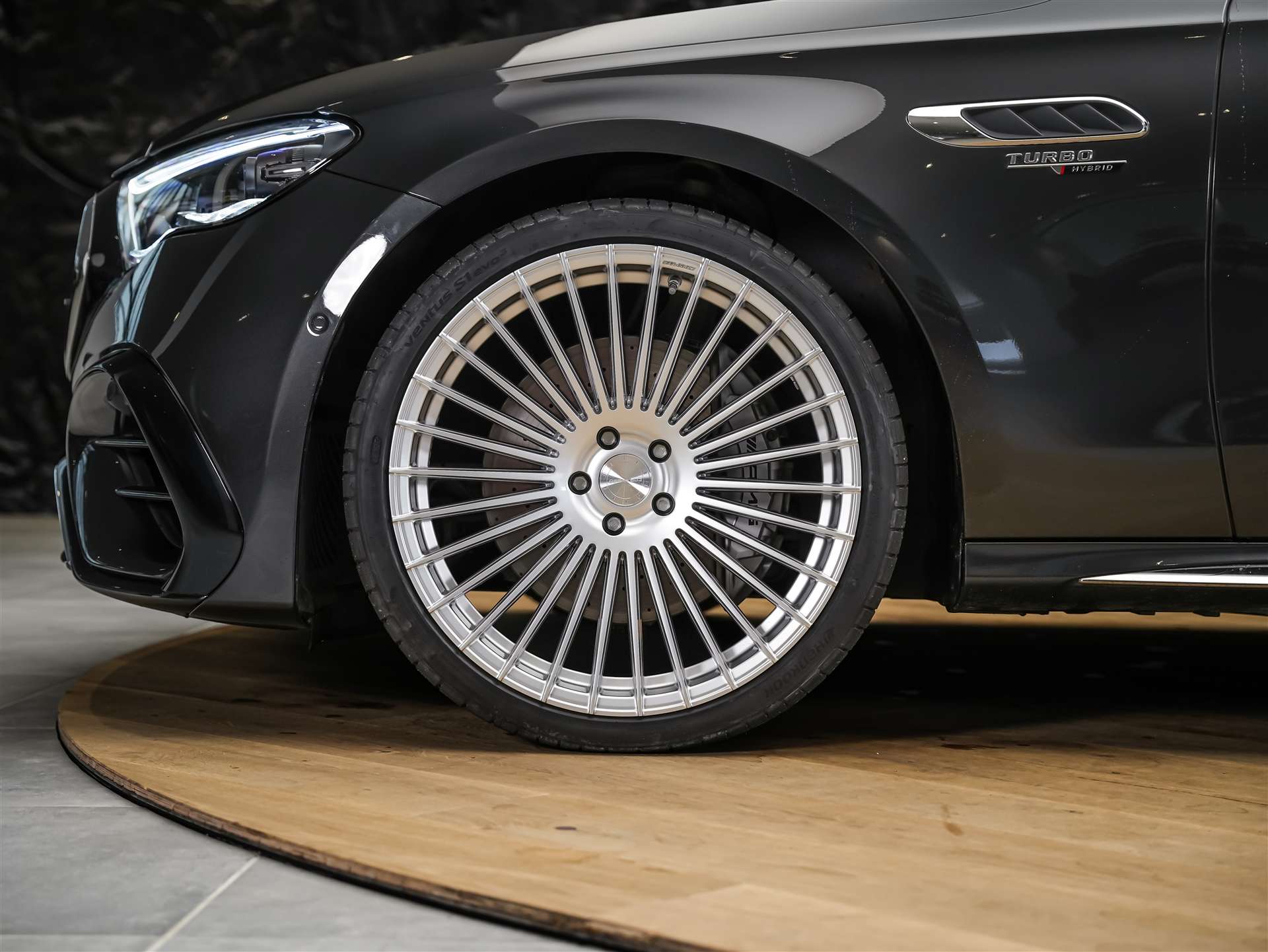 MERCEDES-BENZ E 53 AMG Hybrid 4Matic+ 9G-Tronic *21" Felgen*Werksgarantie*Head-Up*Burmester*-image-17