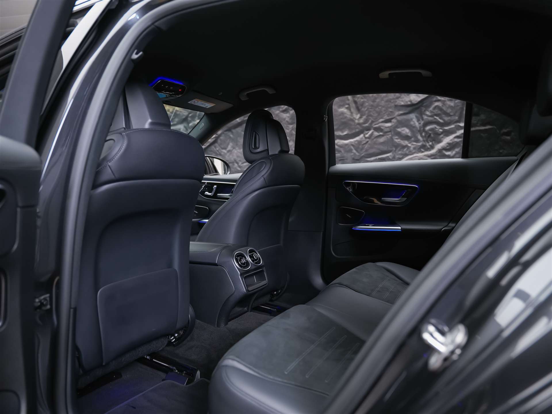 MERCEDES-BENZ C 300 d 4 Matic* 20" Felgen*Werksgarantie*Head-Up*Lenkradheizung*-image-11