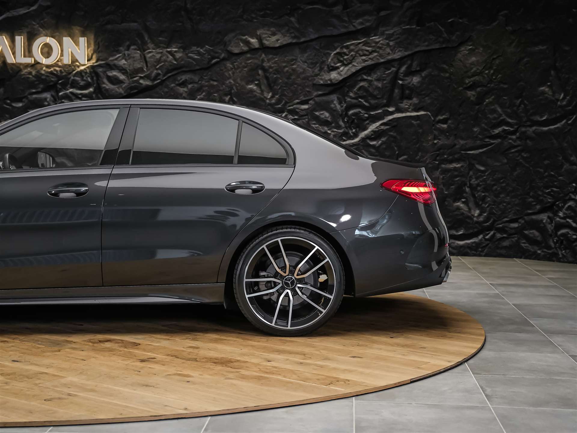MERCEDES-BENZ C 300 d 4 Matic* 20" Felgen*Werksgarantie*Head-Up*Lenkradheizung*-image-17